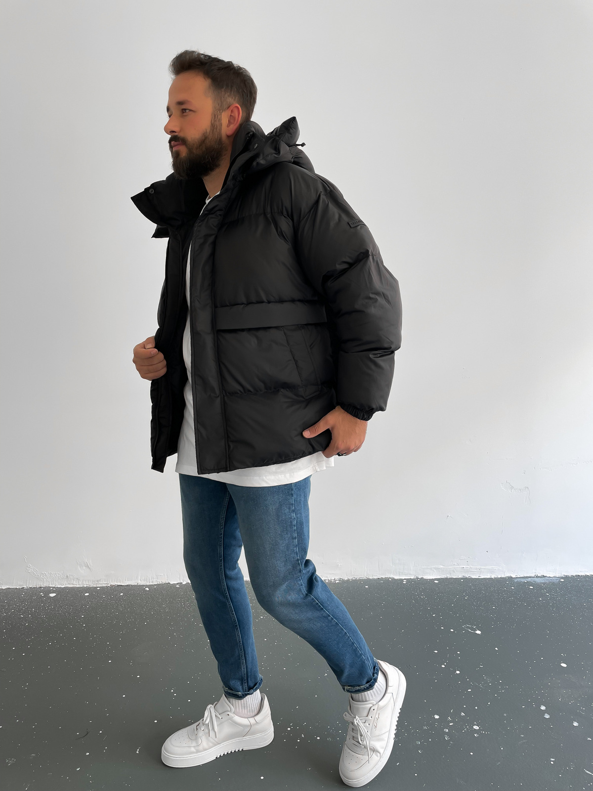 Siyah Dik Yaka Şişme Mont B-4004