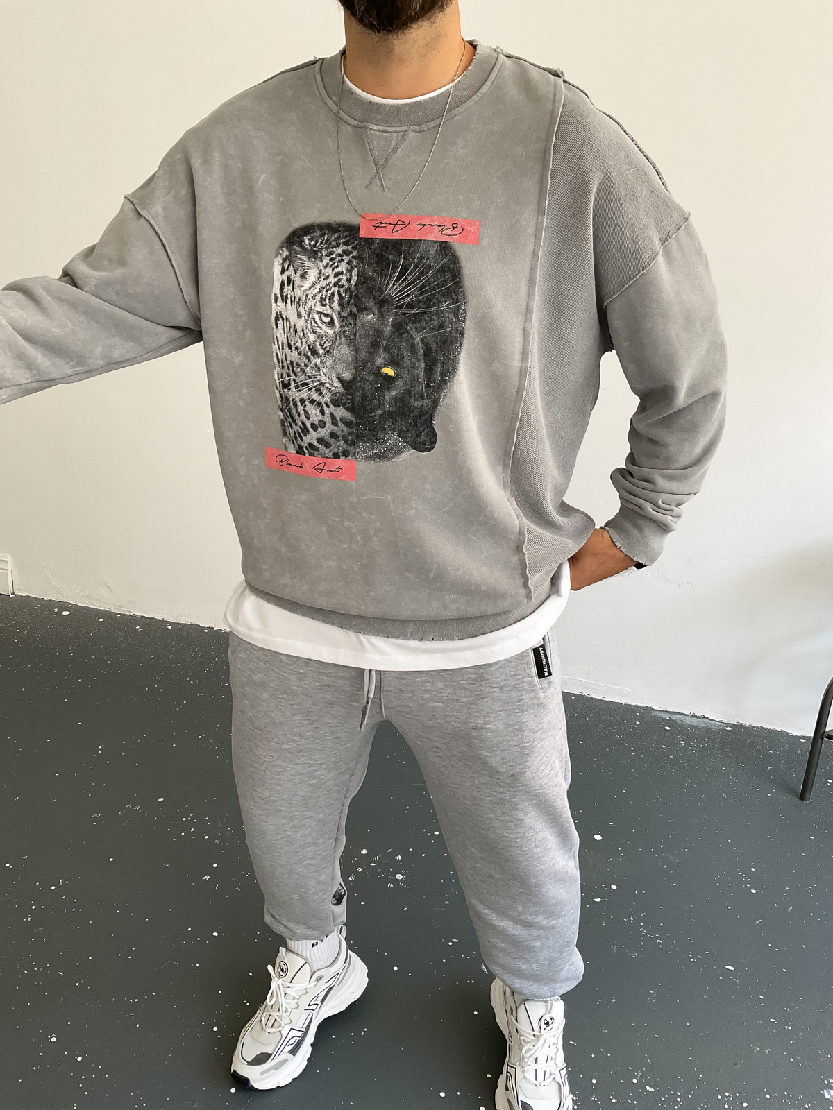 Gri Parçalı Yıkamalı Leopar Sweat BLA-005