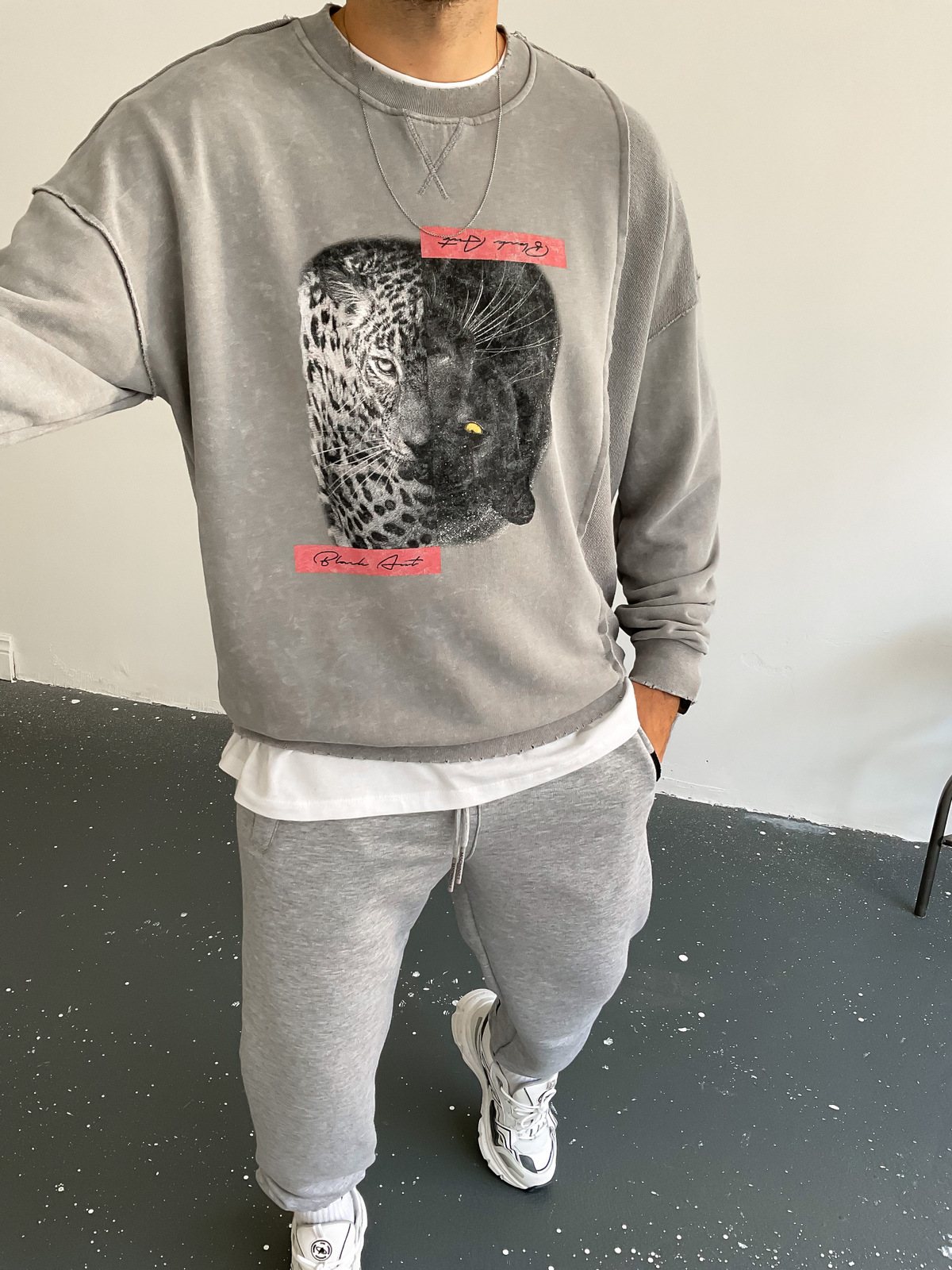 Gri Parçalı Yıkamalı Leopar Sweat BLA-005