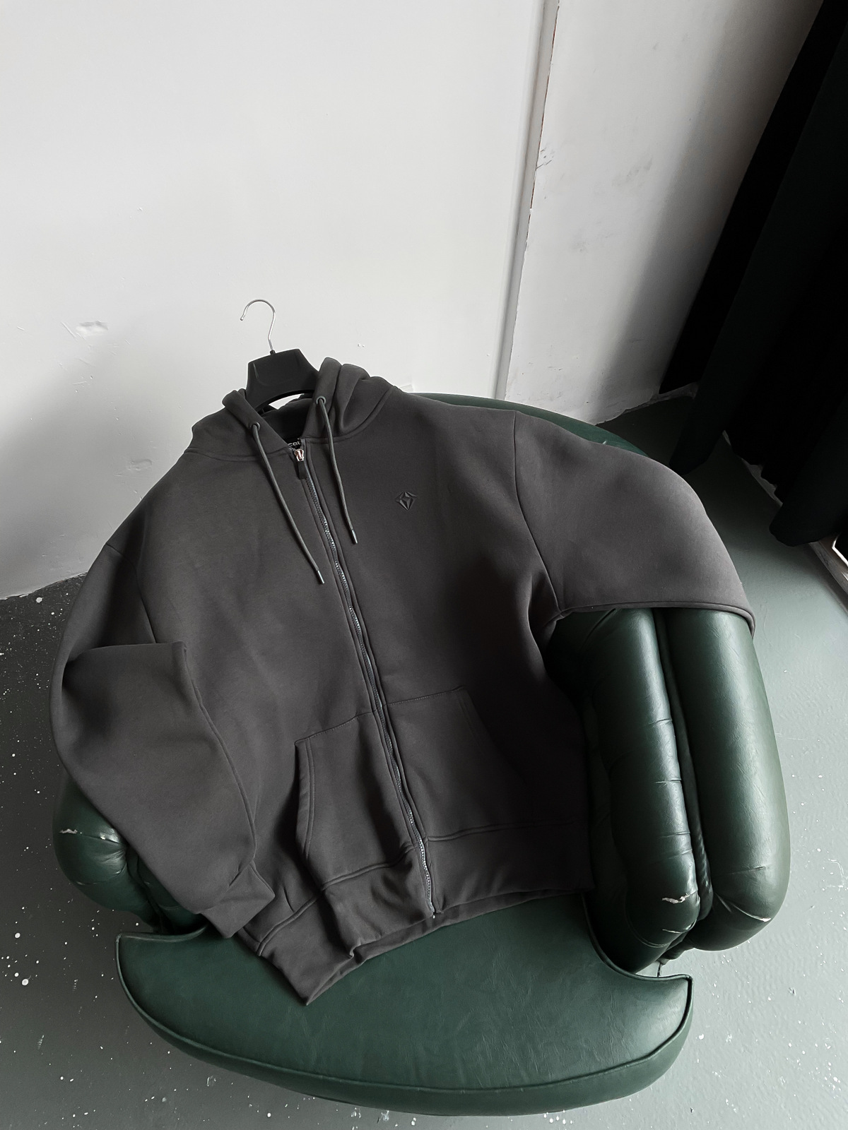 Antrasit Fermuarlı Kapüşonlu Sweat C-397