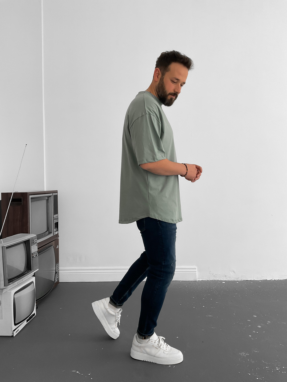Yeşil Oval Kesim Basic T-Shirt BY-1202