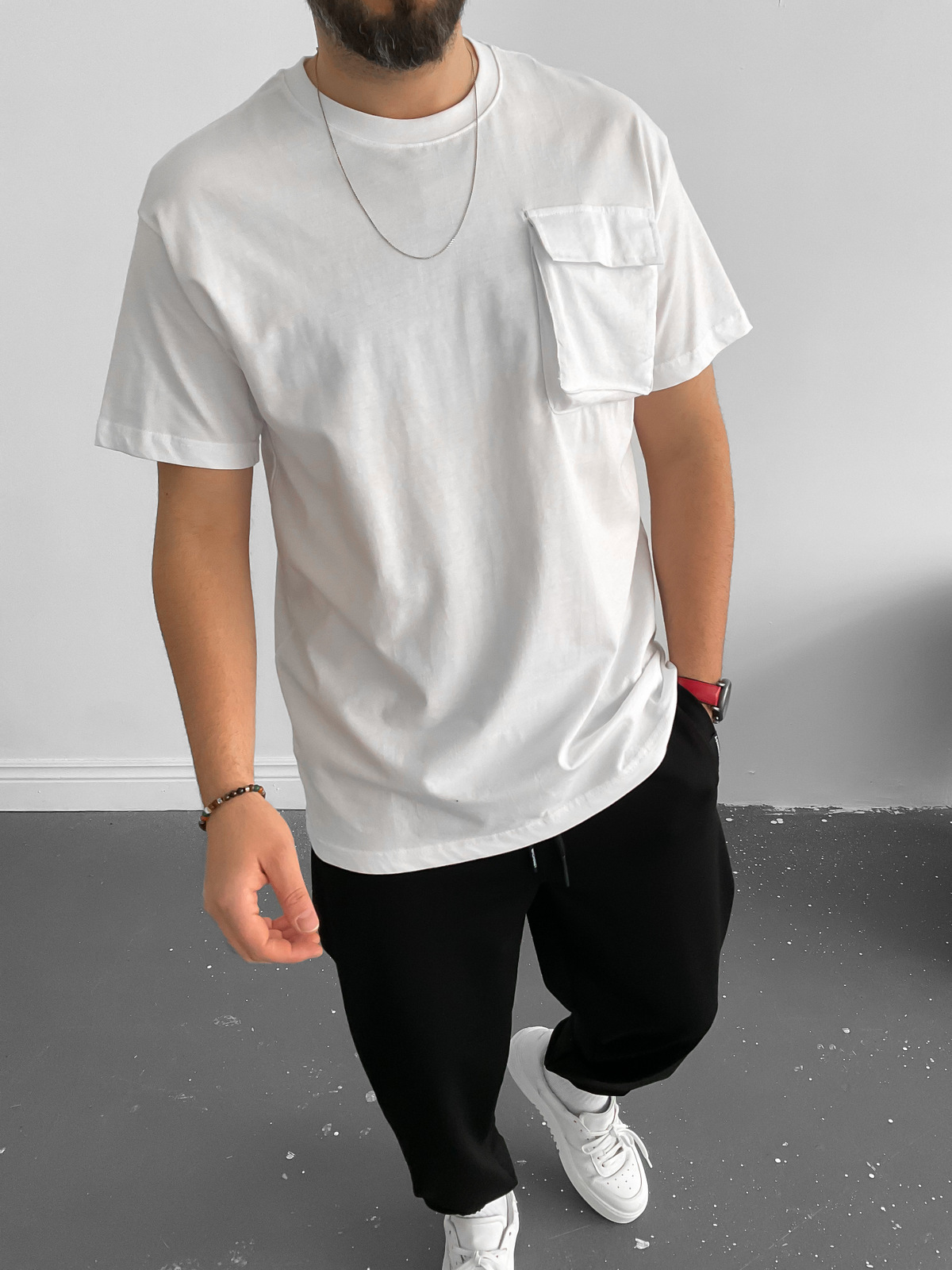 Beyaz Önü Cepli Basic T-Shirt C-683