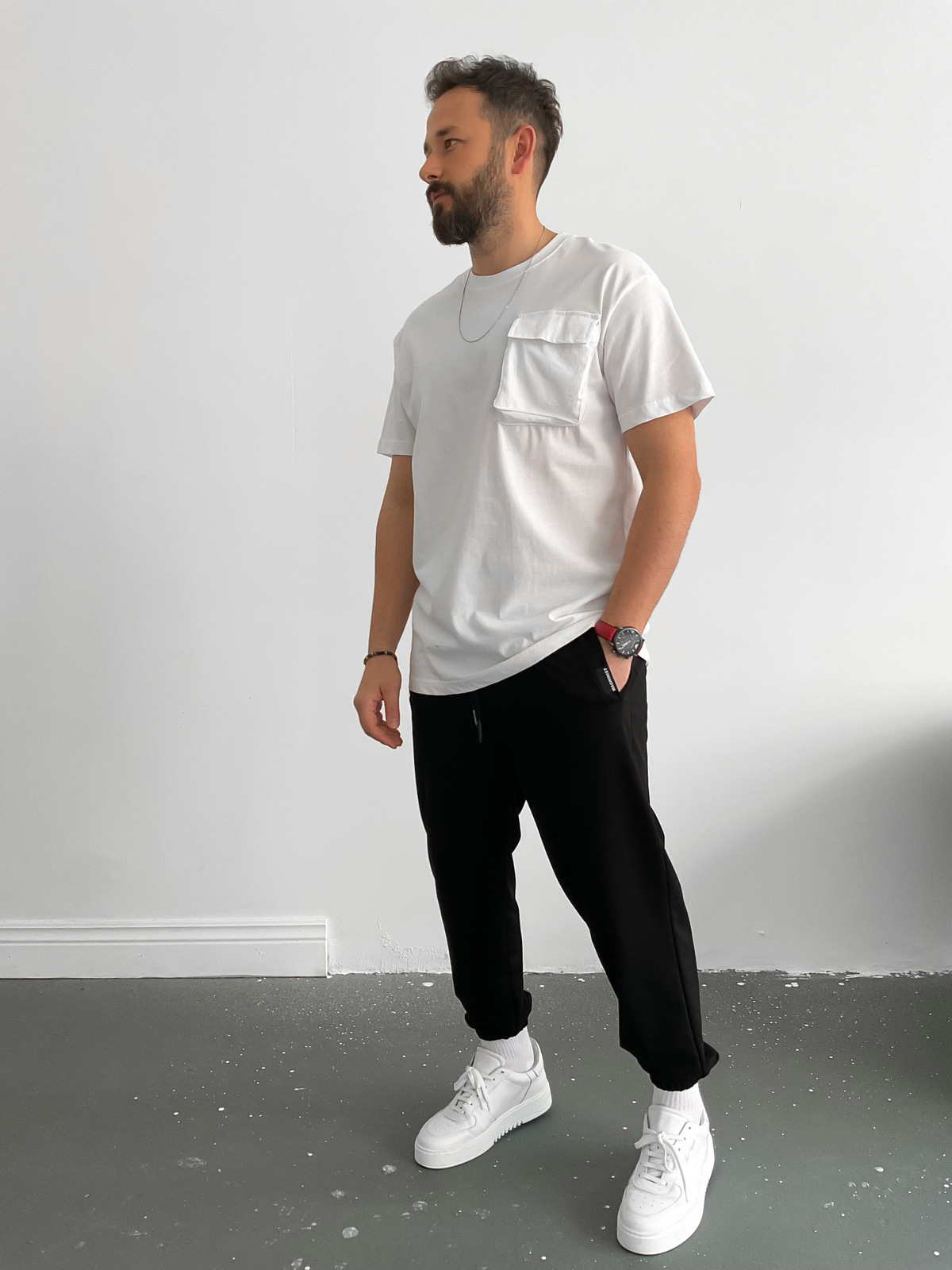 Beyaz Önü Cepli Basic T-Shirt C-683
