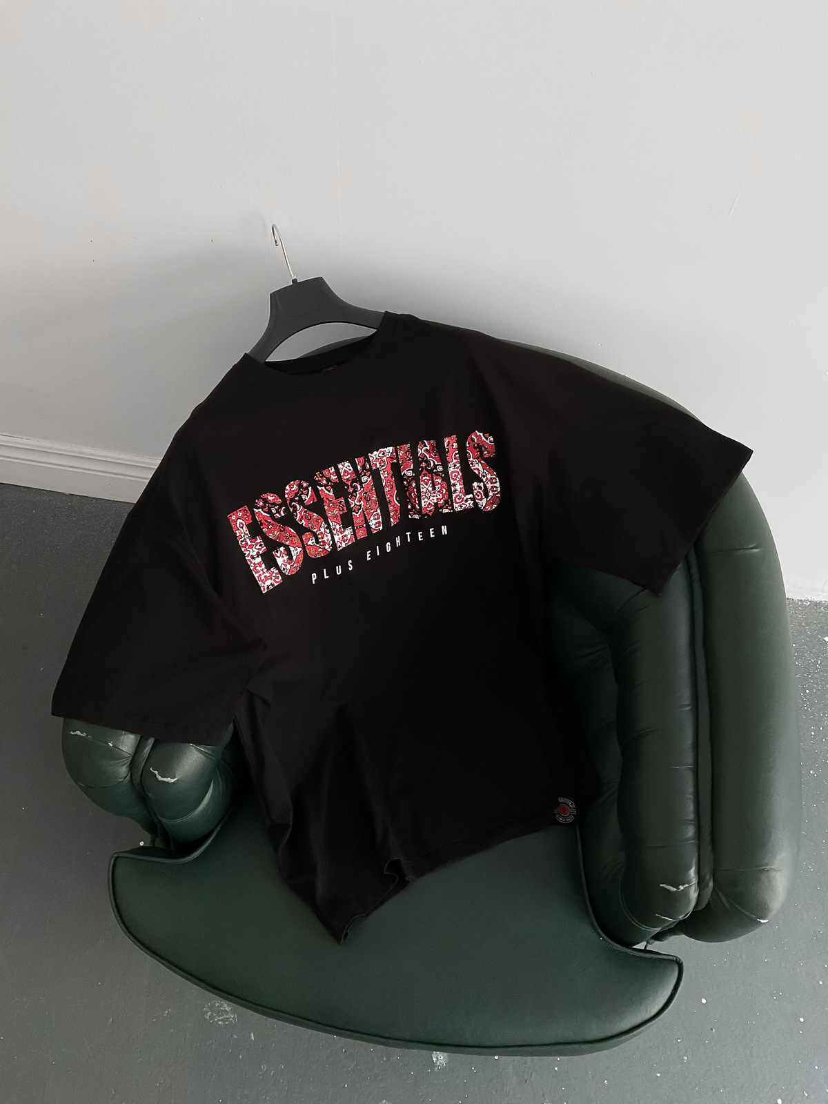 Siyah Essentials Baskılı T-Shirt ET-0003