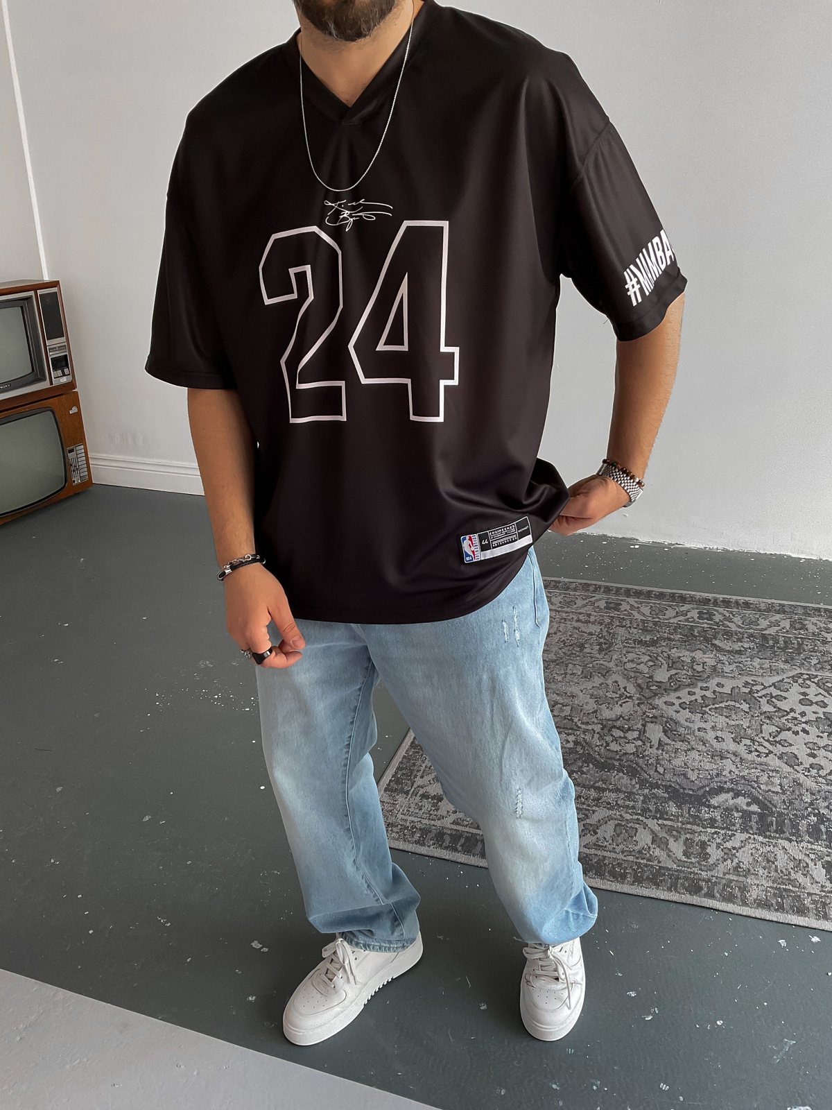 Siyah Bryant 24 Forma M-1511