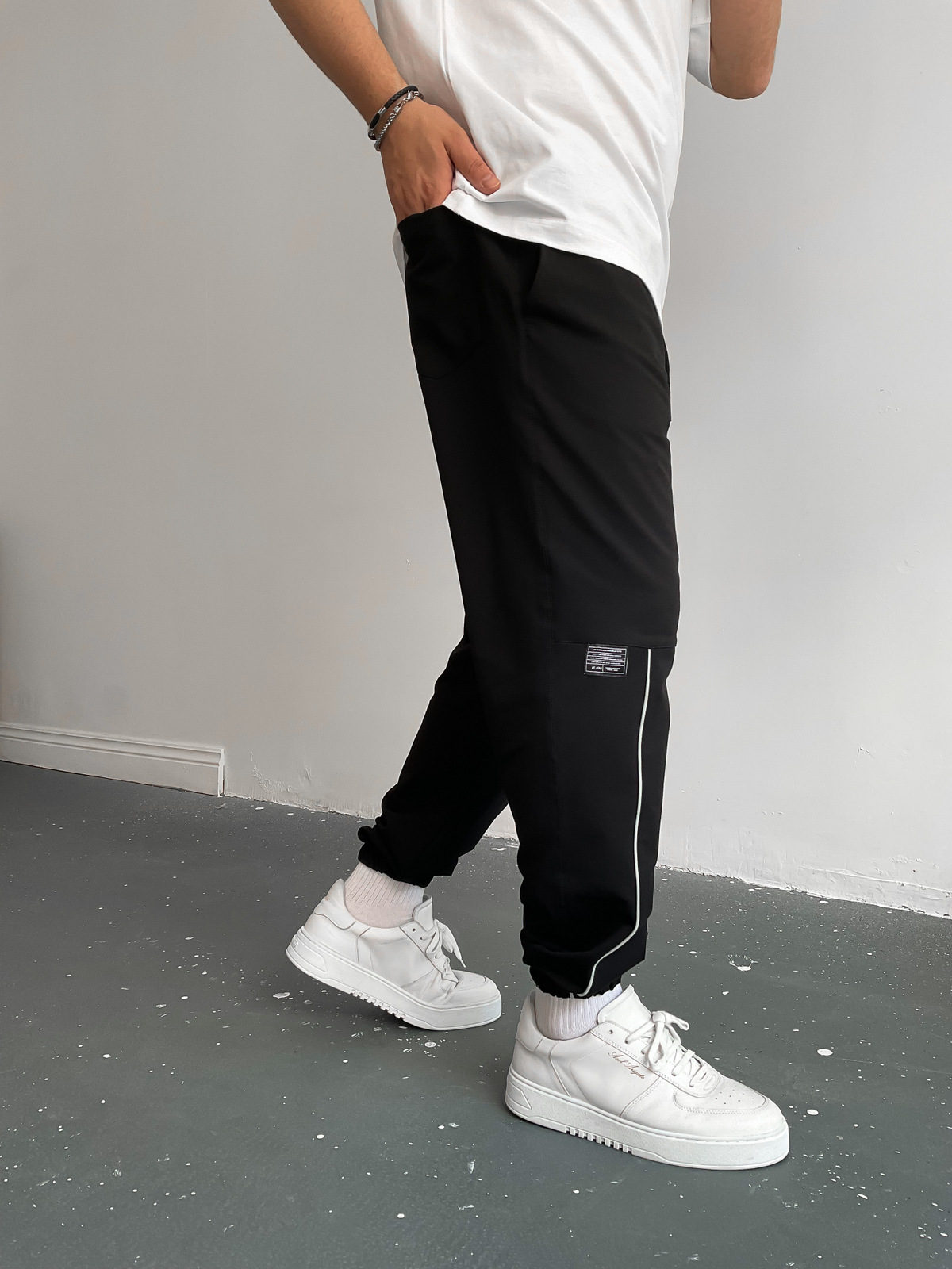 Siyah Yarım Şeritli Eşofman V-3117