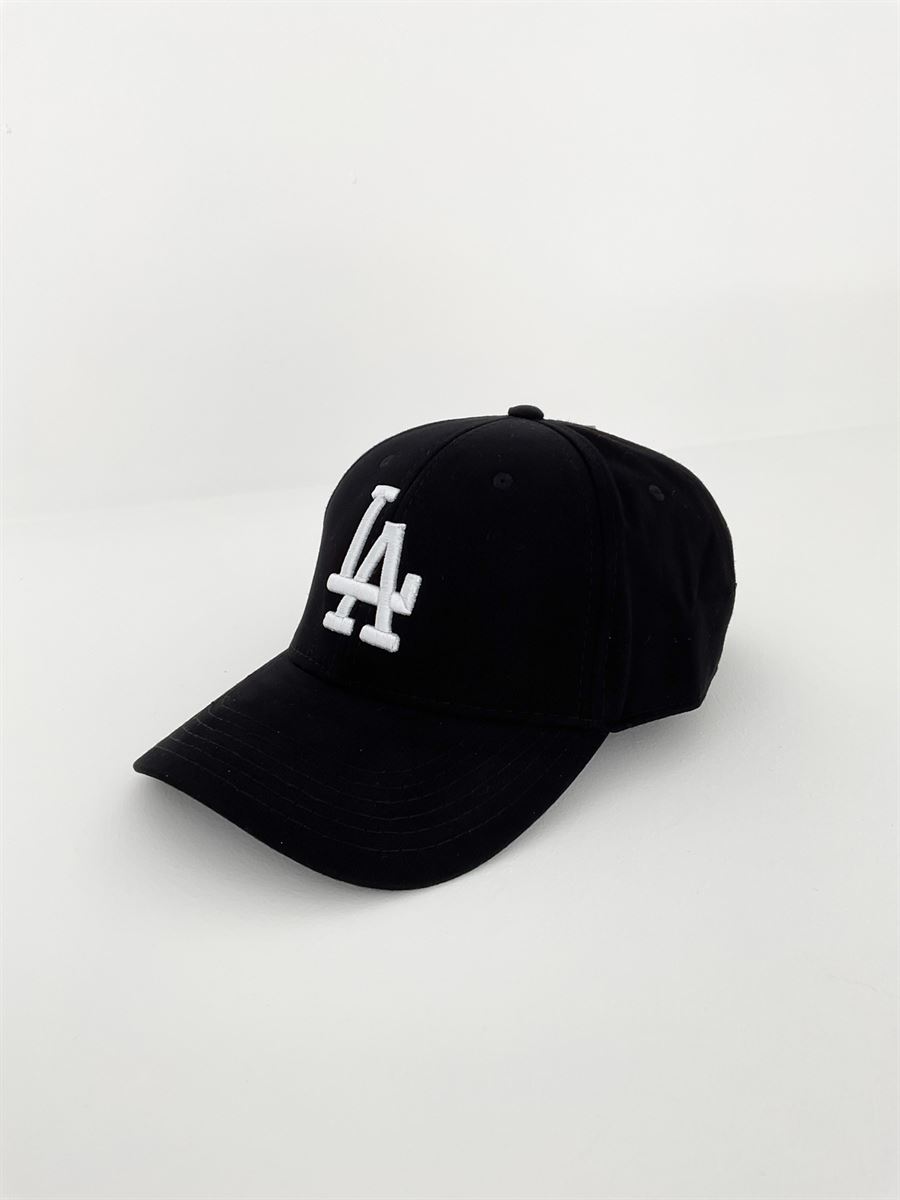 Siyah Beyaz LA Nakışlı Şapka