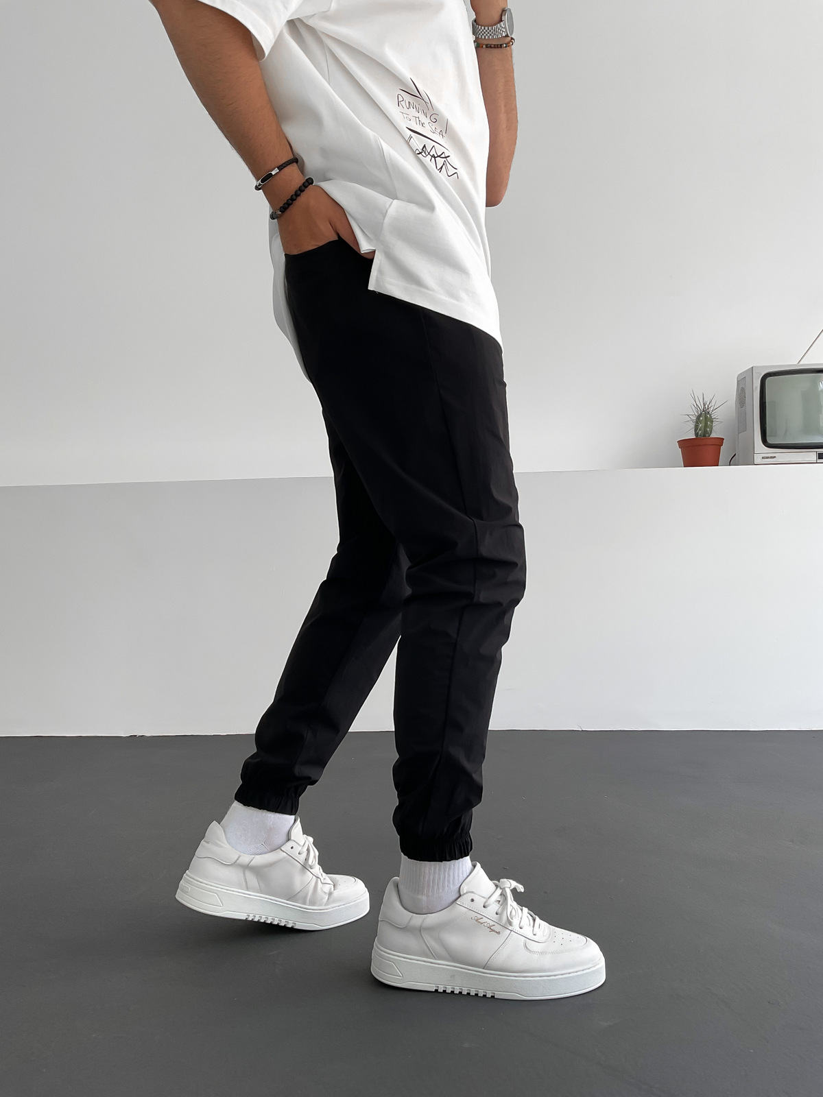 Siyah Paraşüt Kumaş Basic Jogger B-3020