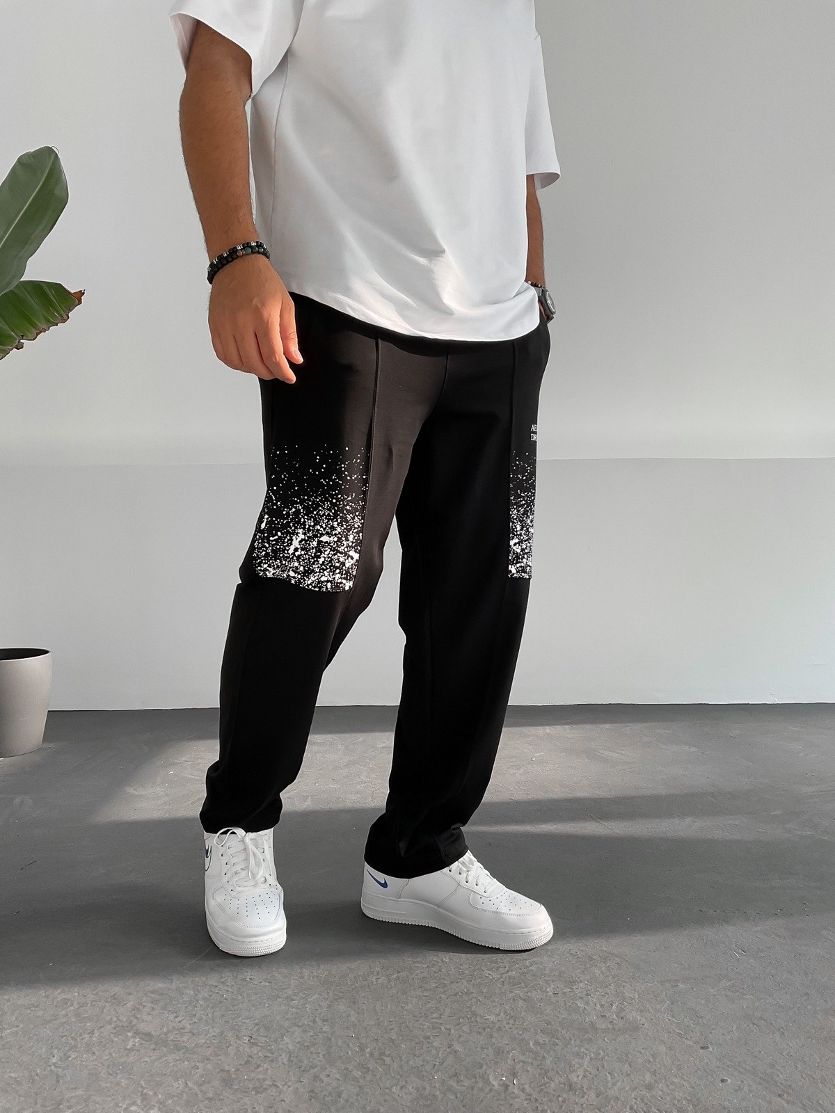 Siyah Aesthetic Baskılı Boru Paça Eşofman M-4151