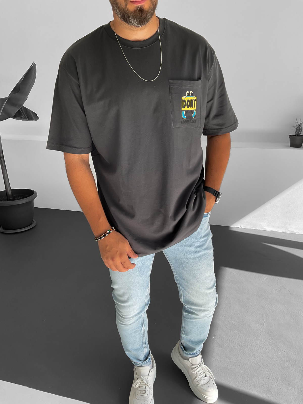 Antrasit Dont Look Back Baskılı T-Shirt C-796