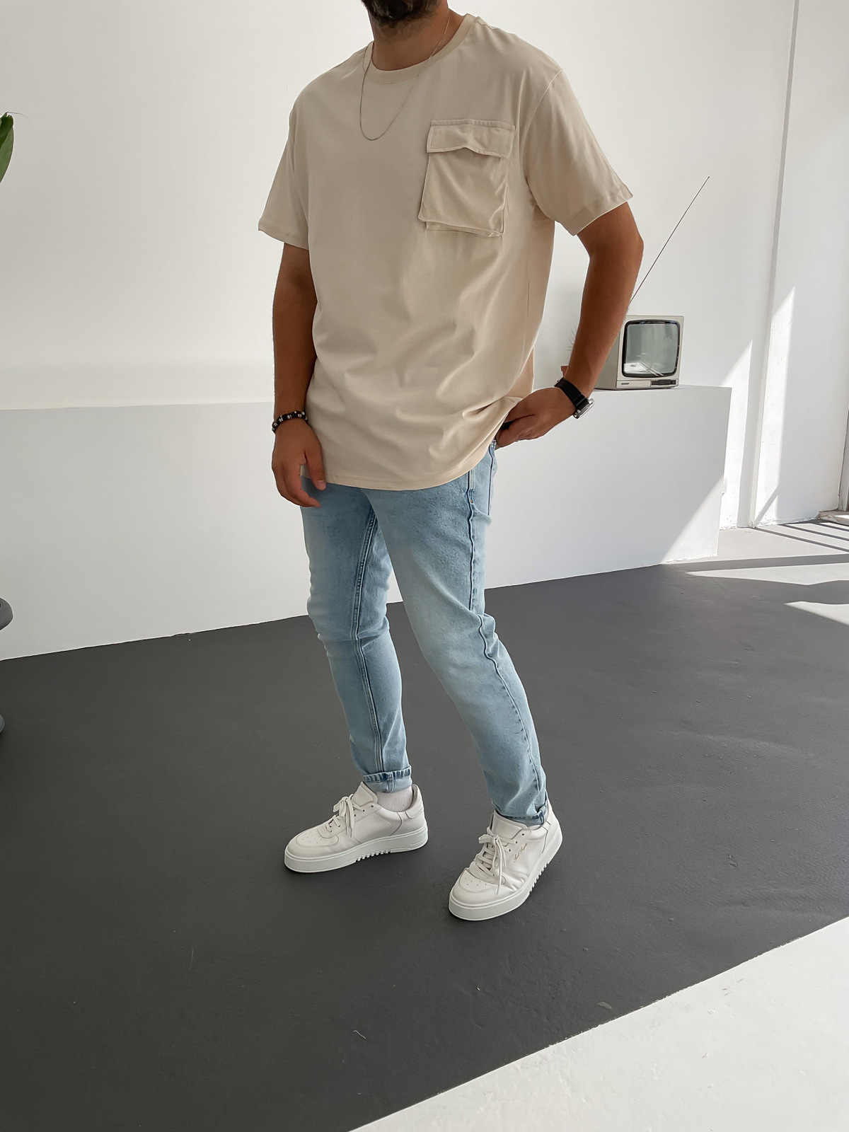 Bej Önü Cepli Basic T-Shirt C-683