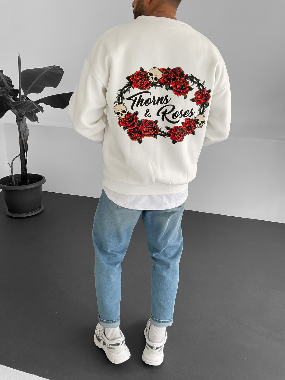 Beyaz Gül Nakışlı Sweat C-452
