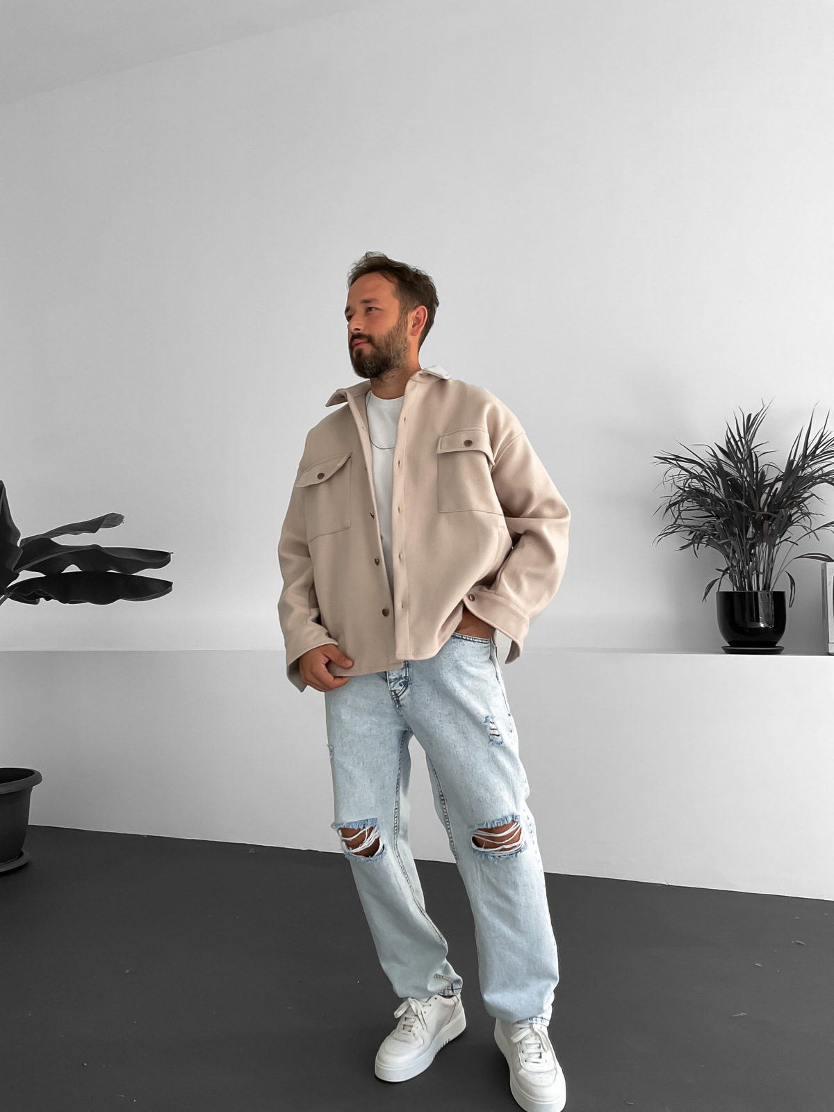 Bej Sırt Nakışlı Kaşe Ceket  V-10317