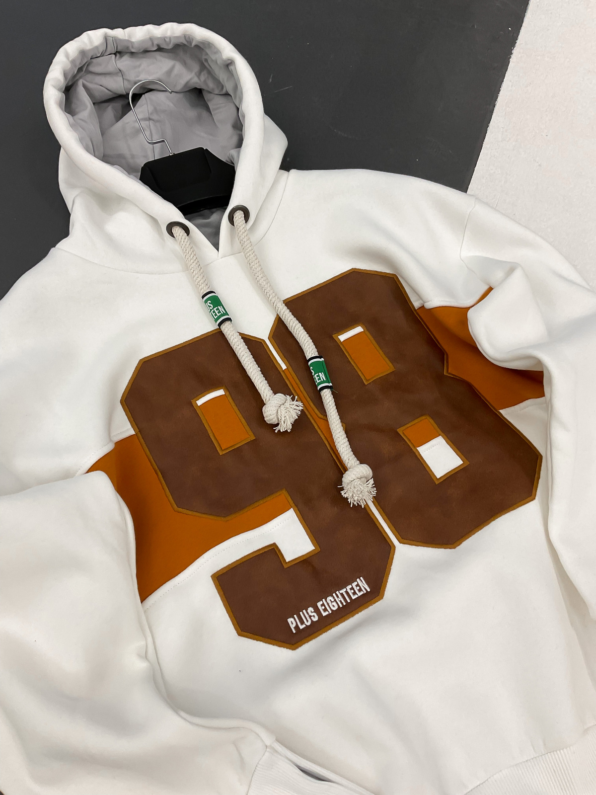 Beyaz 98 Kabartmalı Kapüşonlu Sweat ET-