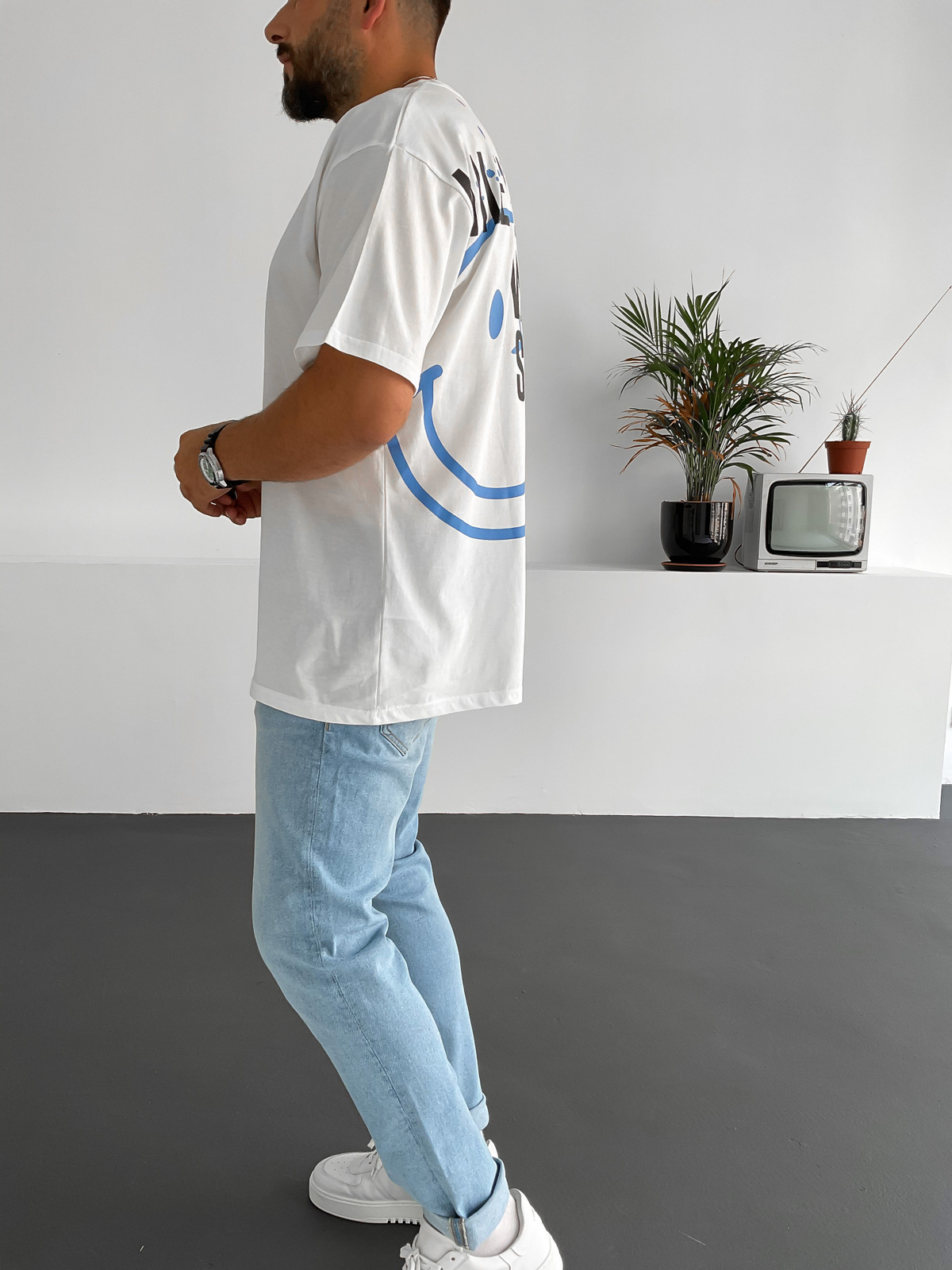 Beyaz Smiley Baskılı T-Shirt JJ-