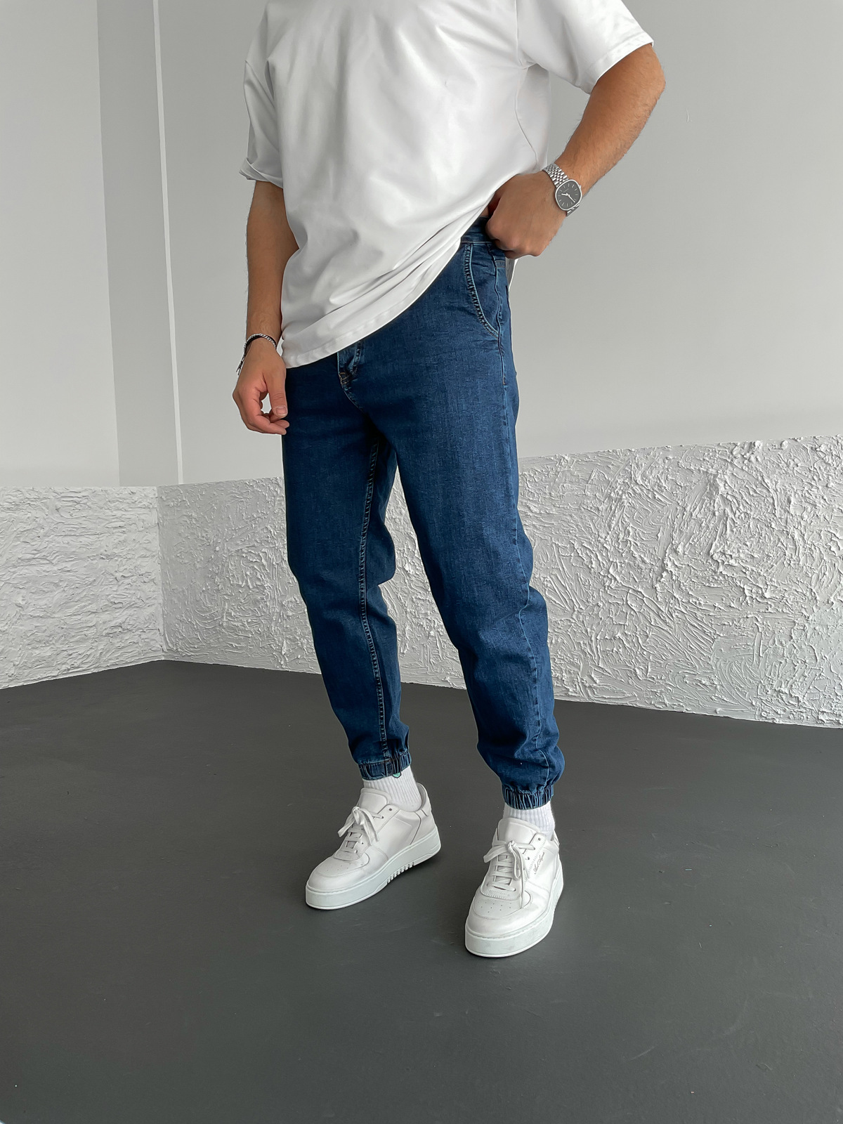 Koyu Mavi Paçası Lastikli Jean WE-1661