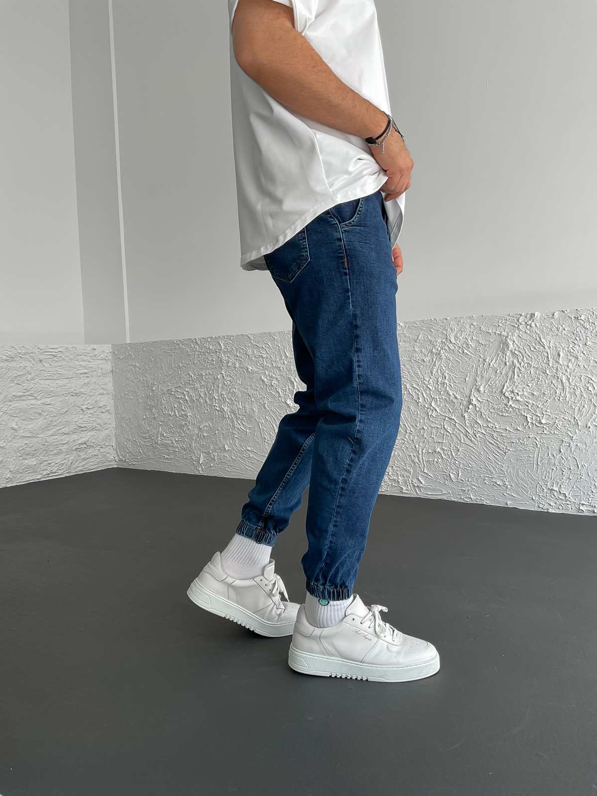 Koyu Mavi Paçası Lastikli Jean WE-1661