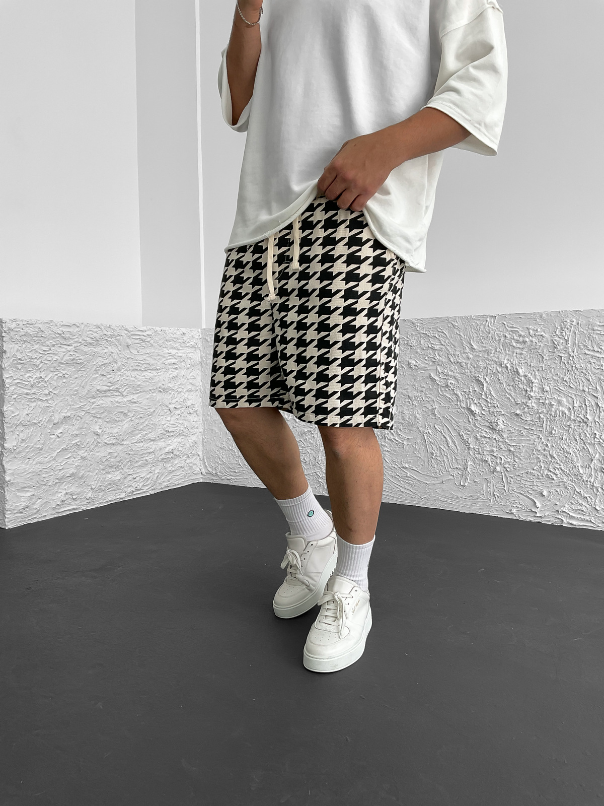 Siyah Zigzag Desenli Şort C-5214