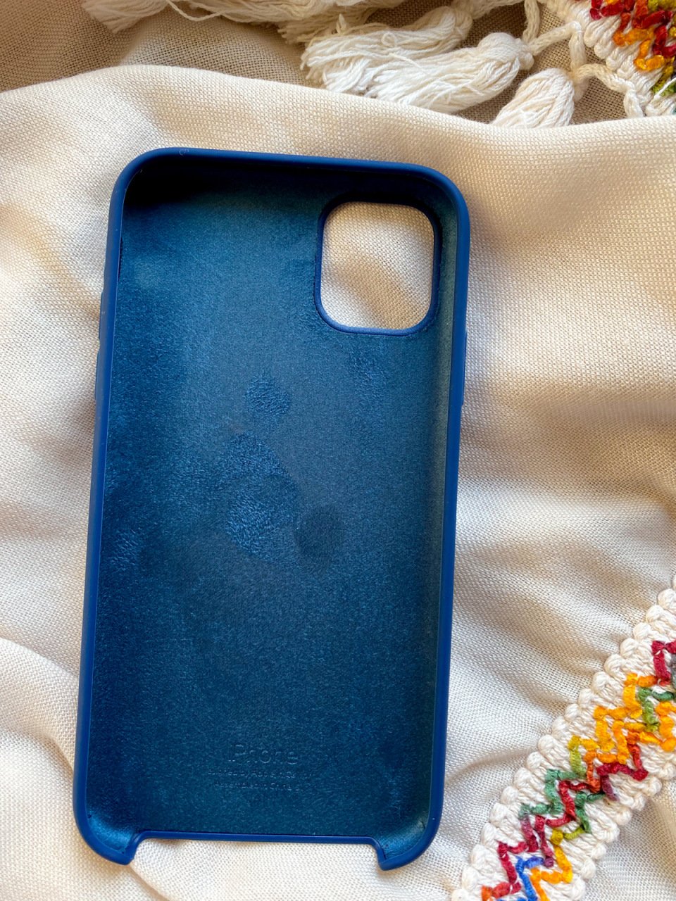 Petrol Mavisi Lansman Kılıf (iPhone11)