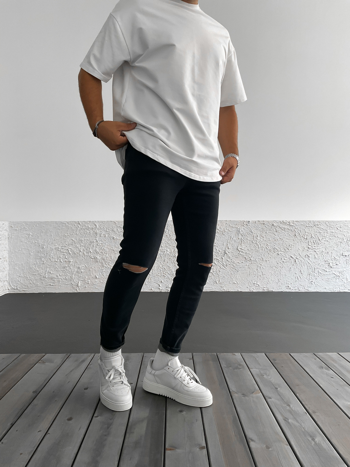 Siyah Dizi Kesik Slim Fit Pantolon WE-1586