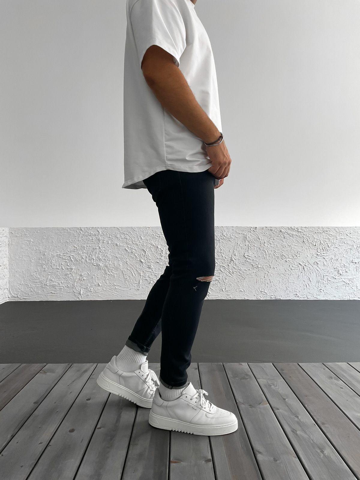 Siyah Dizi Kesik Slim Fit Pantolon WE-1586