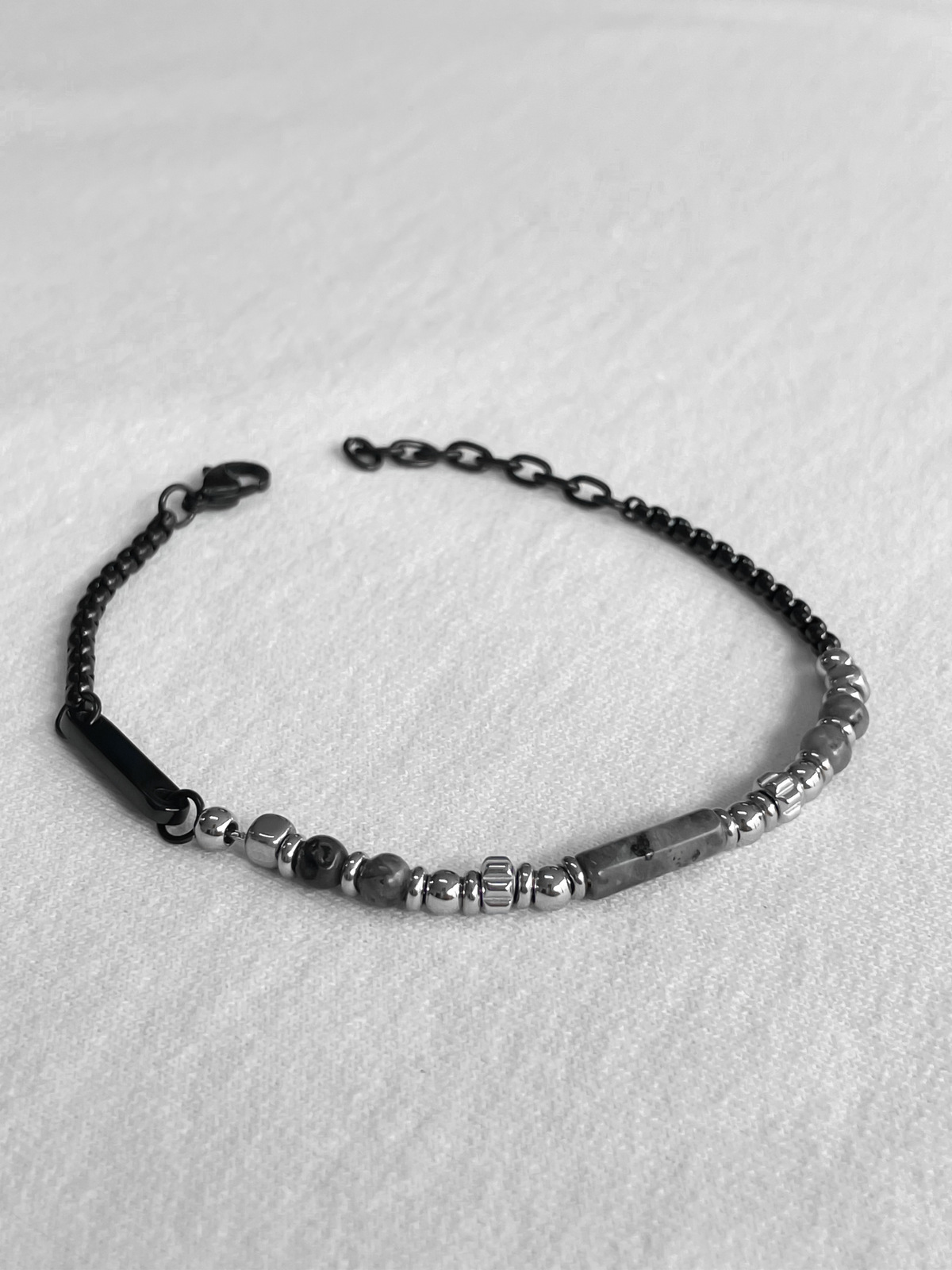Siyah Gri Bileklik BLK-052