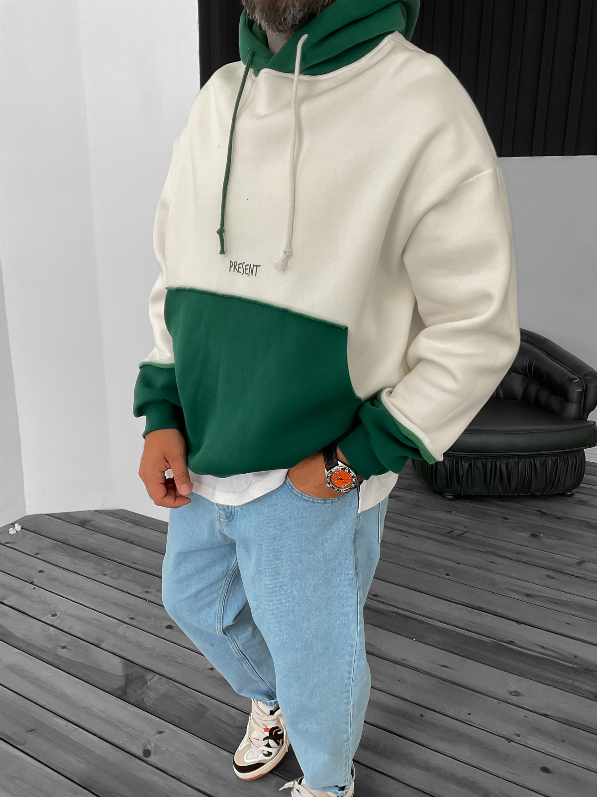 Beyaz Yeşil Present Baskılı Kapüşonlu Sweat V-30-785