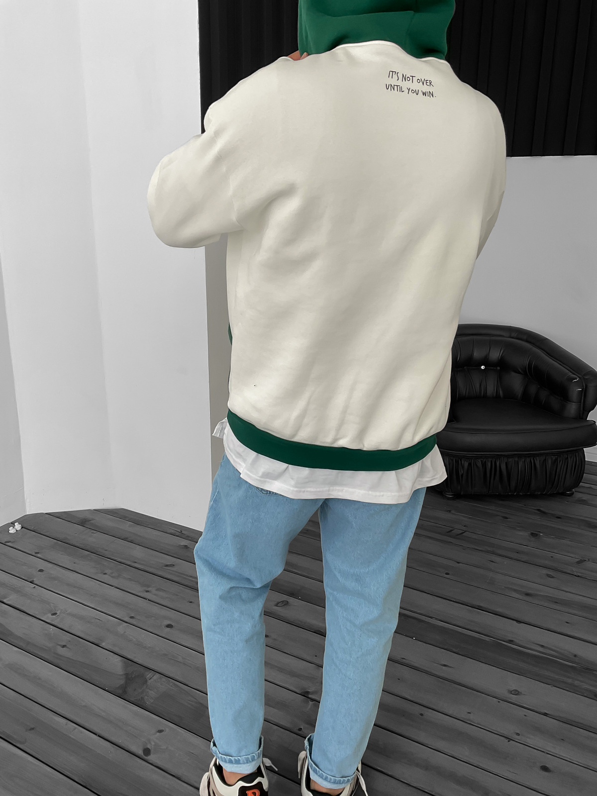 Beyaz Yeşil Present Baskılı Kapüşonlu Sweat V-30-785