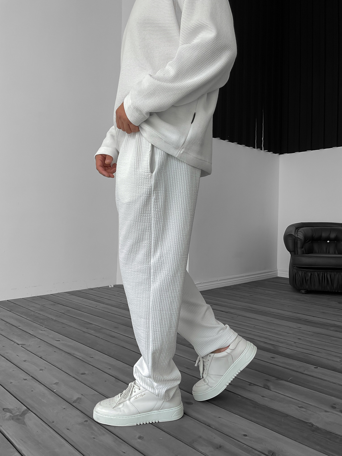 Beyaz Kabartmalı Boru Paça Pantolon KE-5030