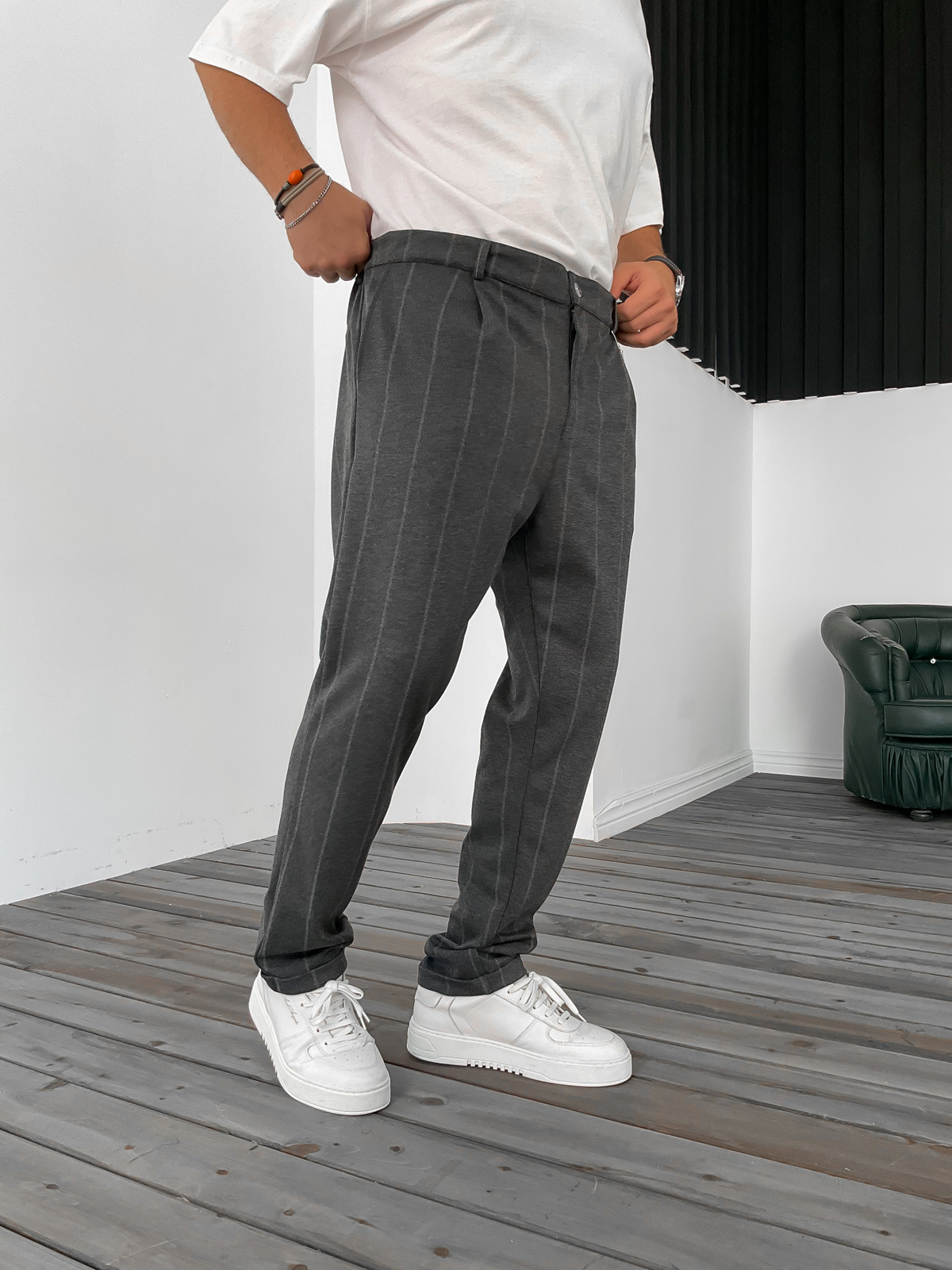 Antrasit Düz Kesim Çizgili Pantolon B-3082