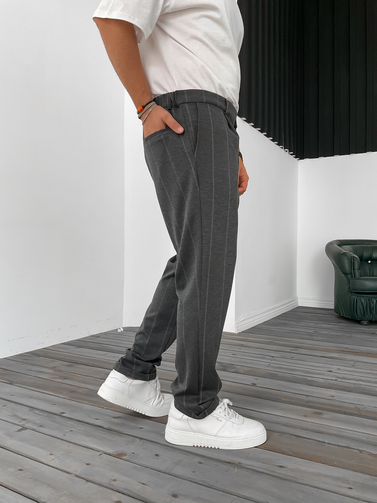 Antrasit Düz Kesim Çizgili Pantolon B-3082