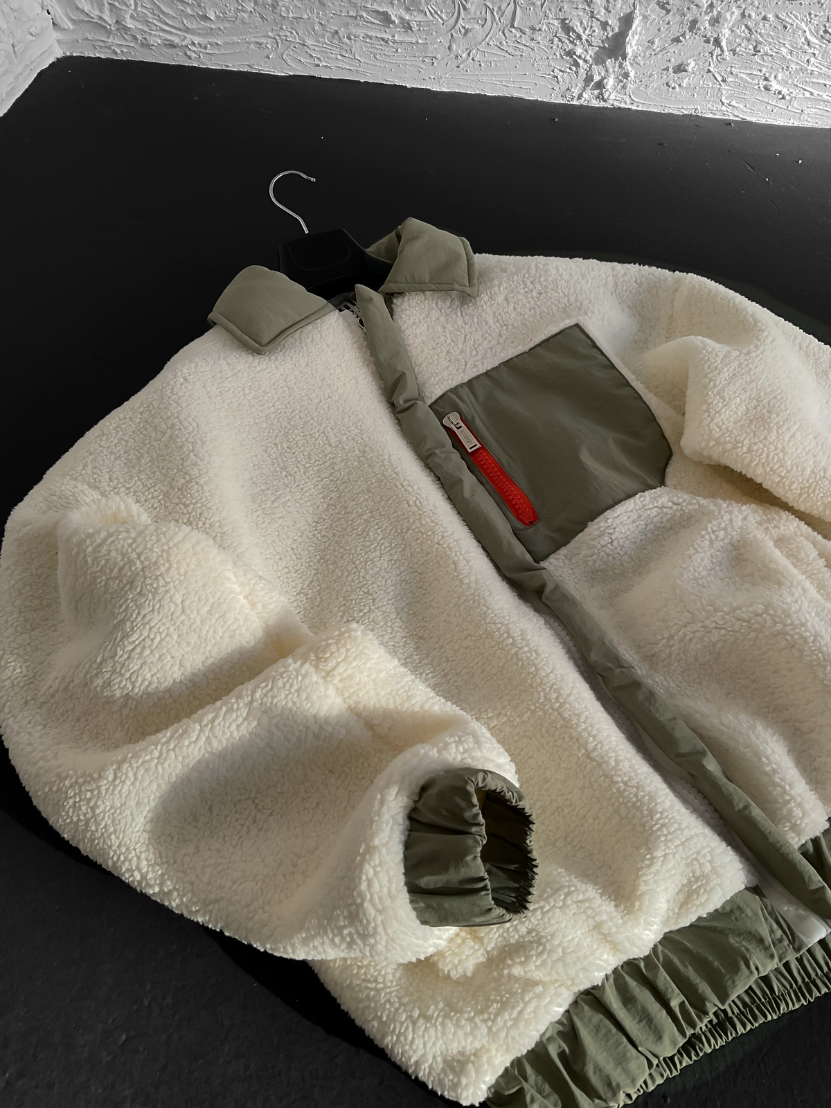 Ekru Paraşüt Detaylı Peluş Ceket RC-2407