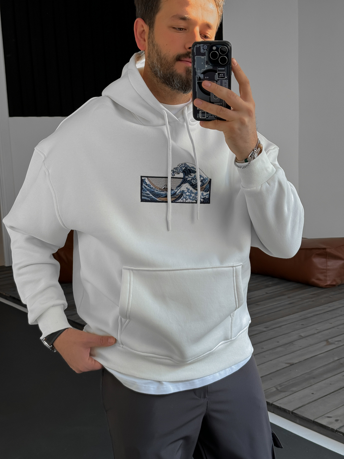Beyaz Wave Nakışlı Kapüşonlu Sweat B-2238