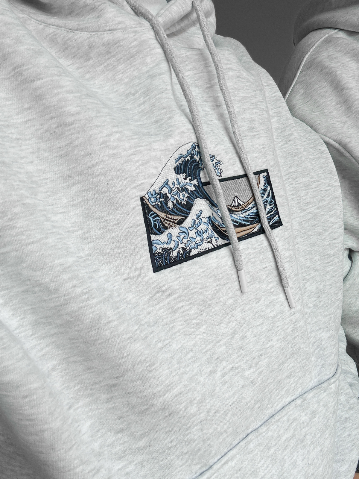 Gri Wave Nakışlı Kapüşonlu Sweat B-2238