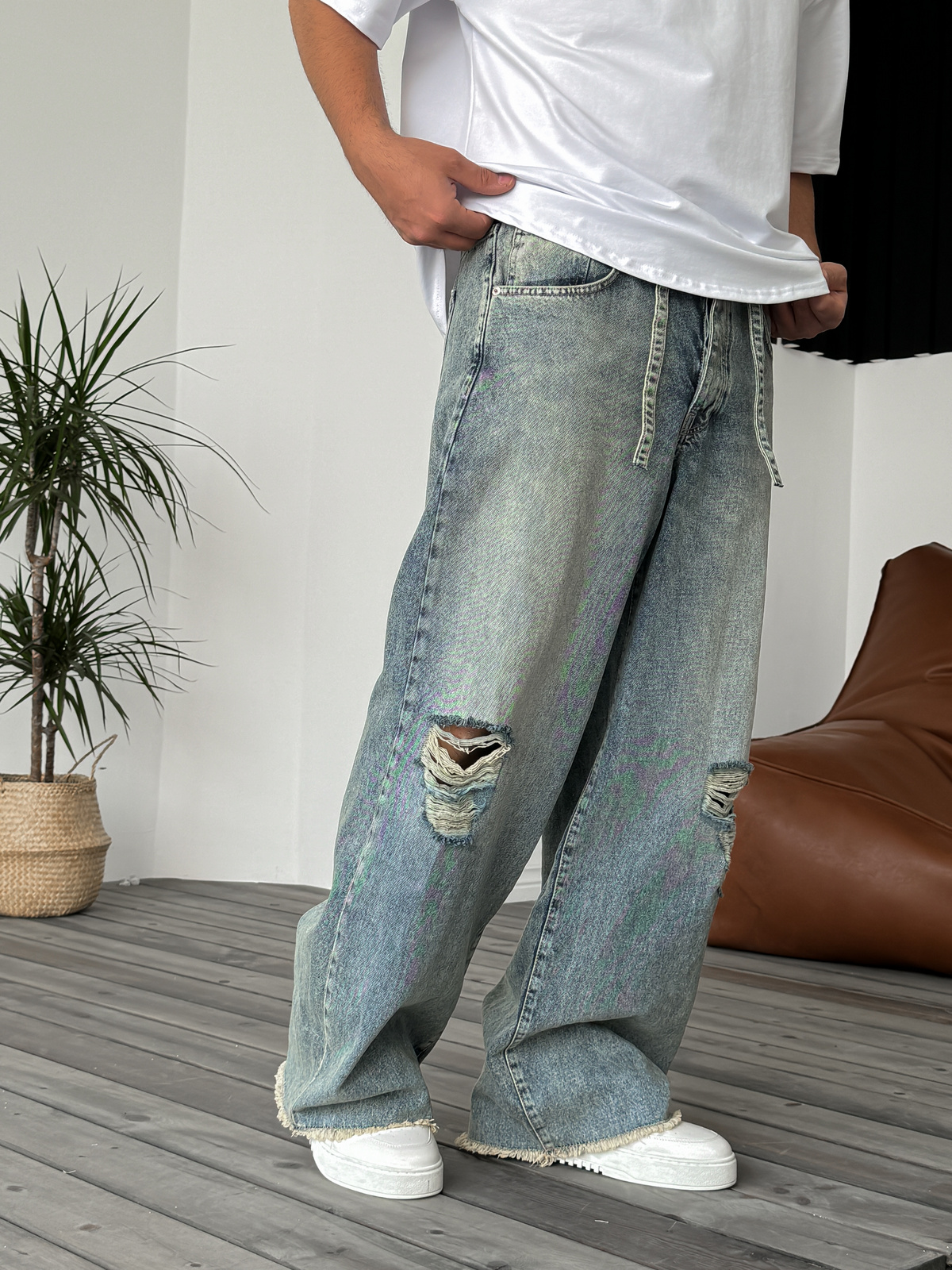 Açık Mavi Kemer Detaylı Yırtıklı Skater Jean GJ-15893