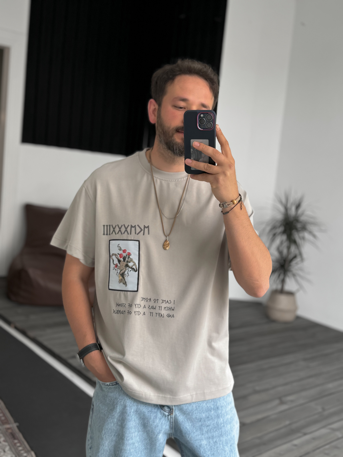 Taş Rome Patchli Oversize T-Shirt C-073