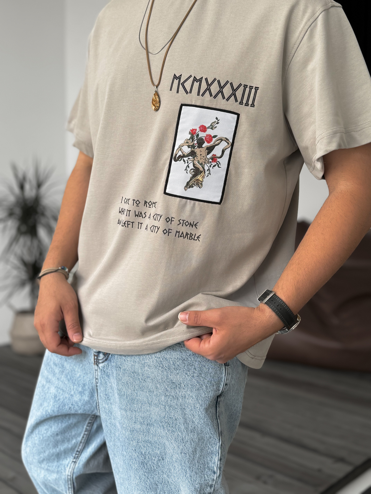 Taş Rome Patchli Oversize T-Shirt C-073