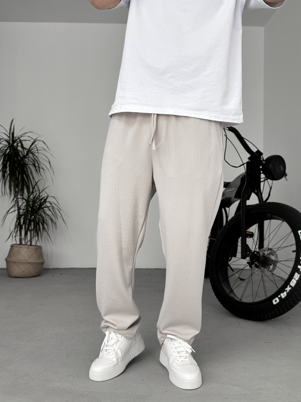 Bej Kabartmalı Boru Paça Pantolon KE-5030