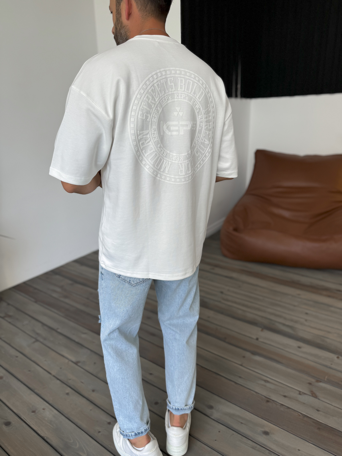 Beyaz Circle Kabartmalı T-Shirt KE-3003