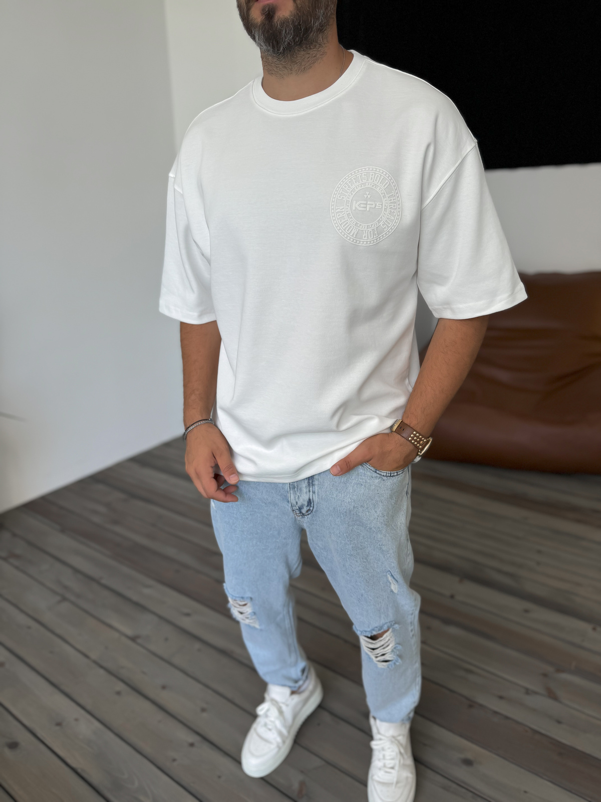 Beyaz Circle Kabartmalı T-Shirt KE-3003