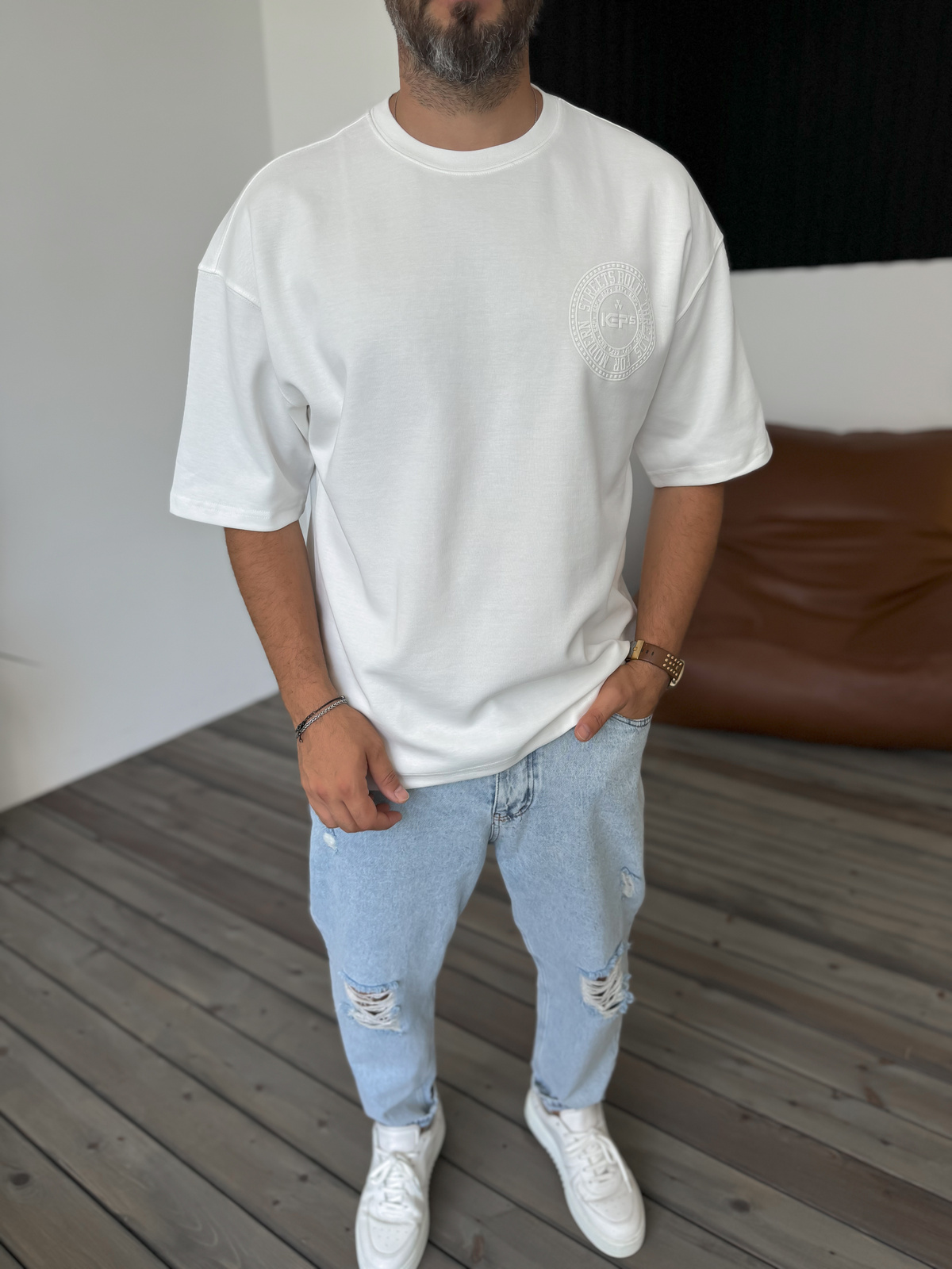 Beyaz Circle Kabartmalı T-Shirt KE-3003