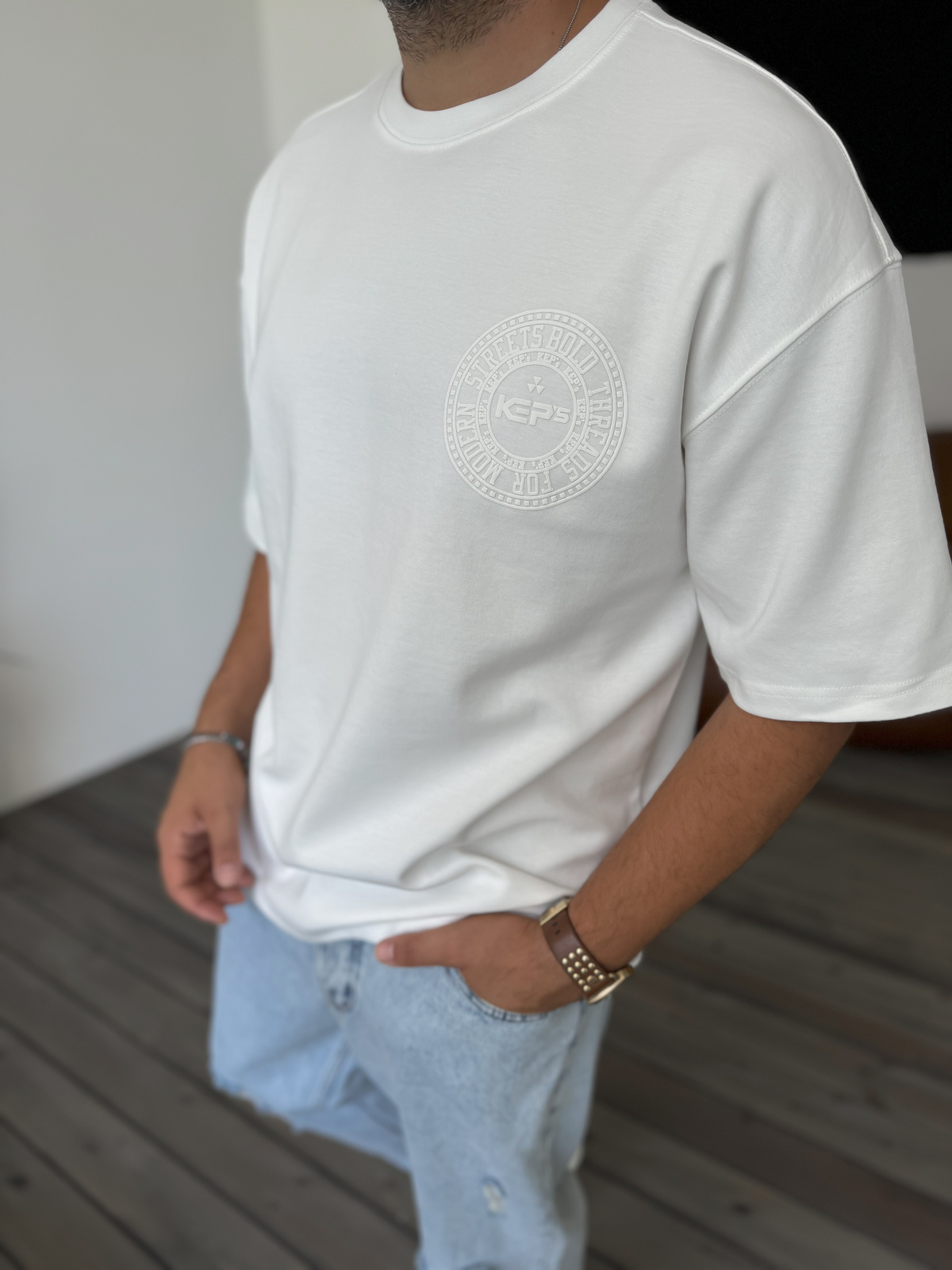 Beyaz Circle Kabartmalı T-Shirt KE-3003