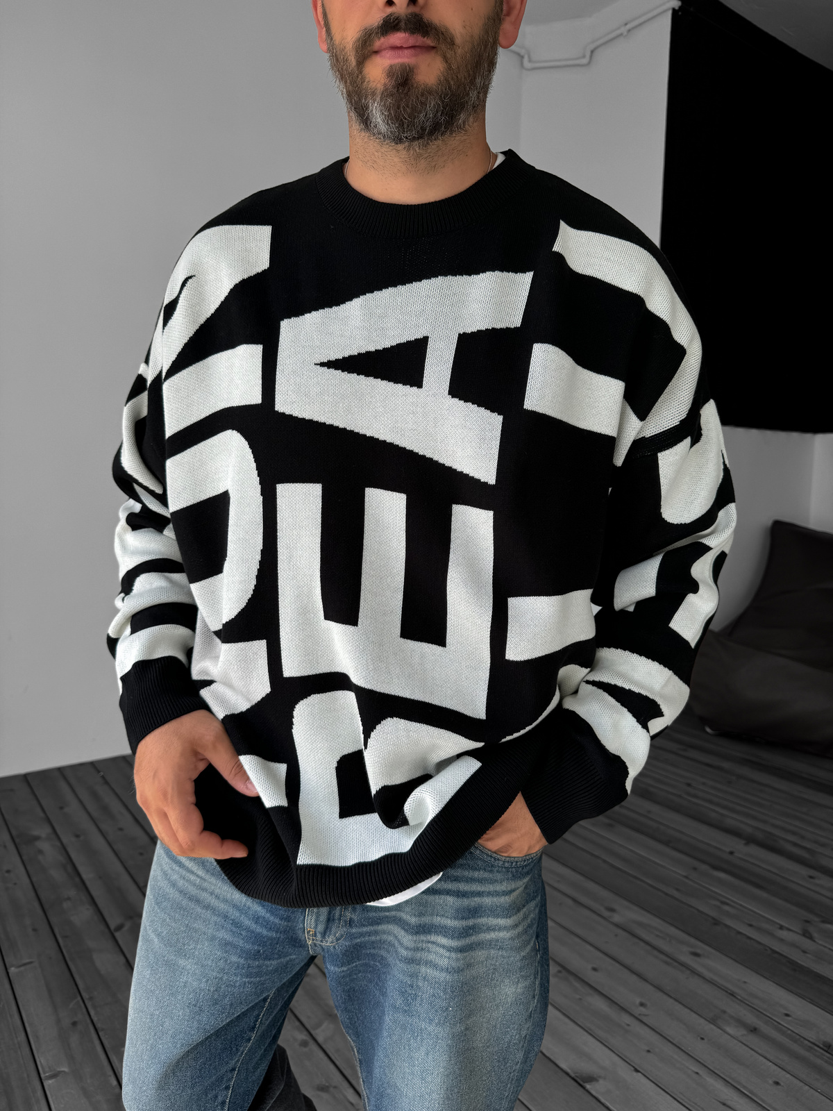 Siyah Letter İşlemeli Örme Sweatshirt JJ-103