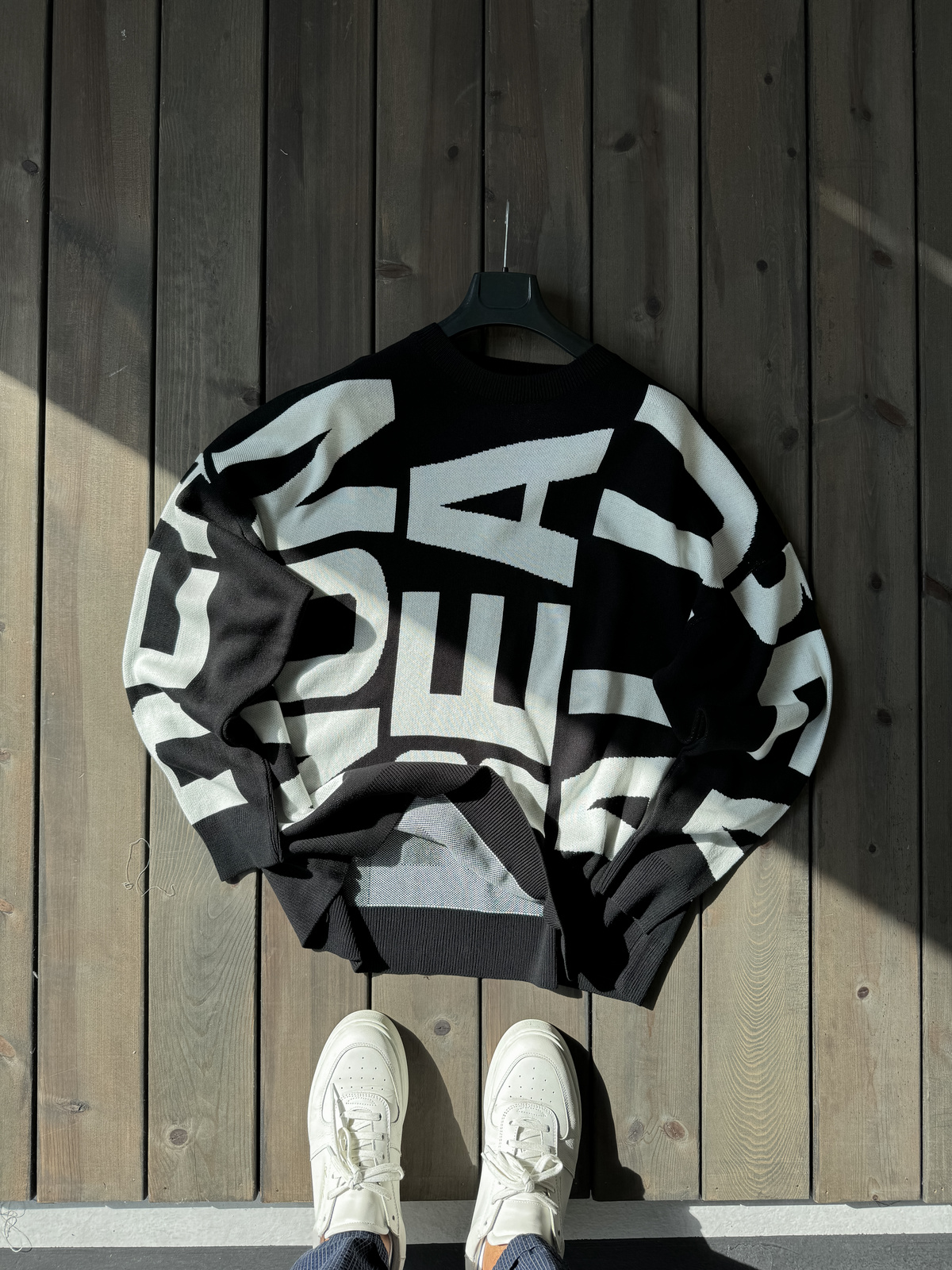 Siyah Letter İşlemeli Örme Sweatshirt JJ-103