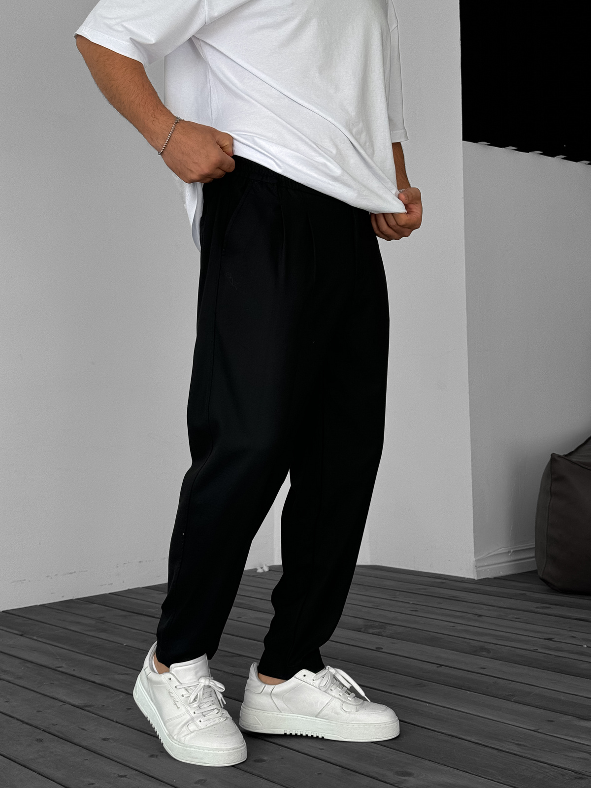 Siyah Pileli Basic Kumaş Pantolon B-3010