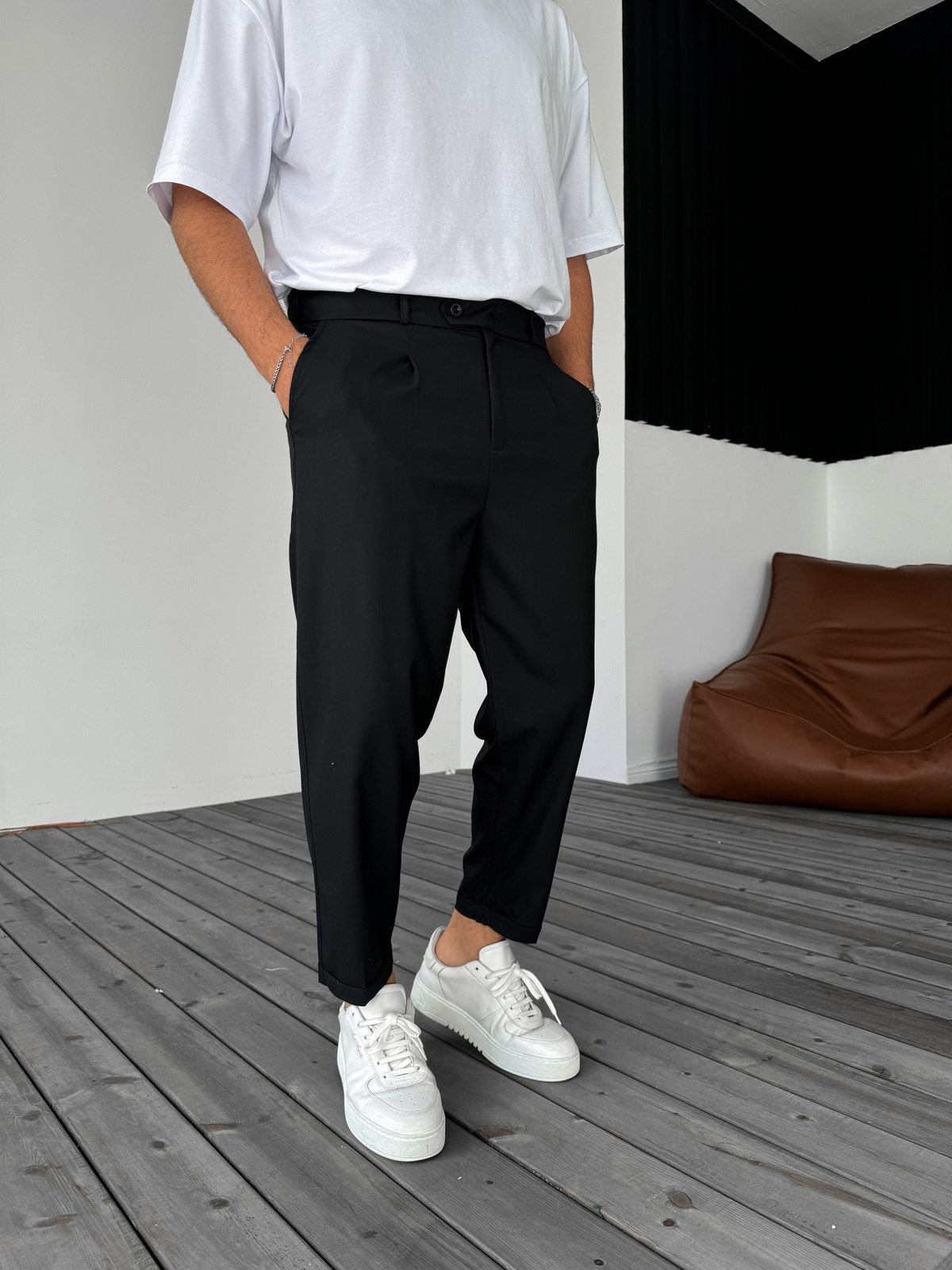Siyah Katlı Paça Kumaş Pantolon B-3011