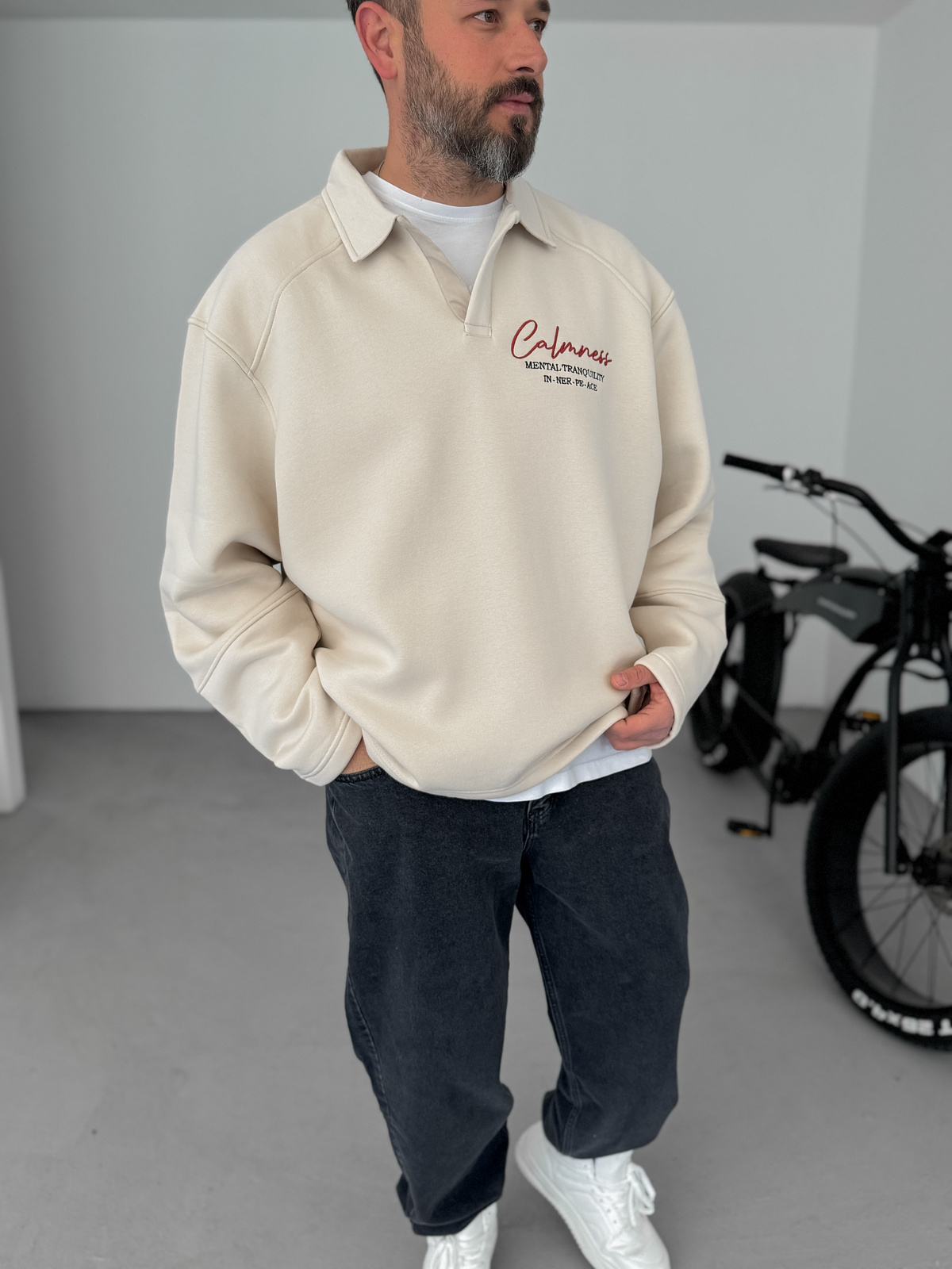 Bej Calmness Nakışlı V Yaka Sweat YP-4099