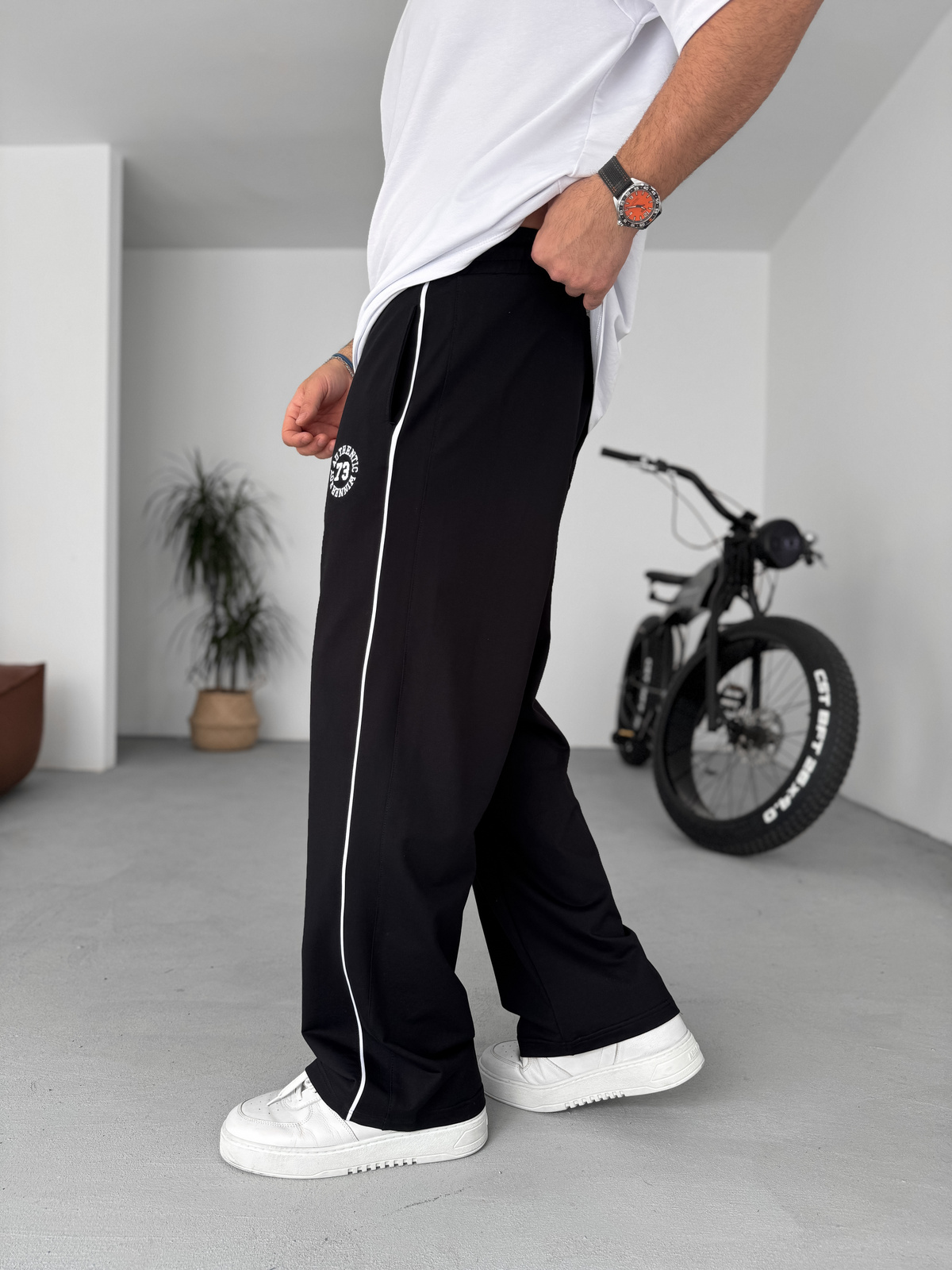 Siyah Authentic Nakışlı Boru Paça Eşofman PM-009