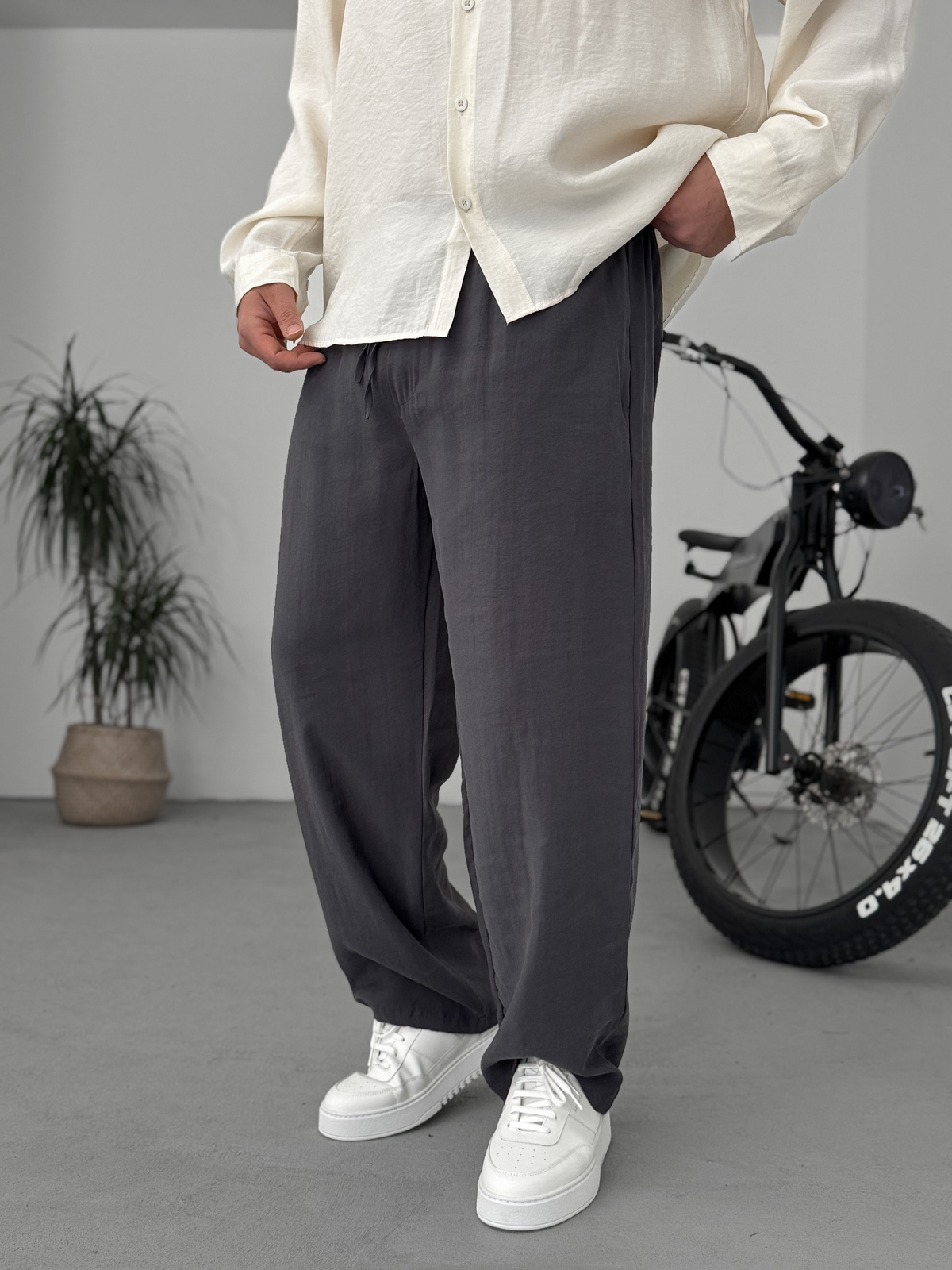 Antrasit Tensel Kumaş Bol Kalıp Pantolon YP-5024