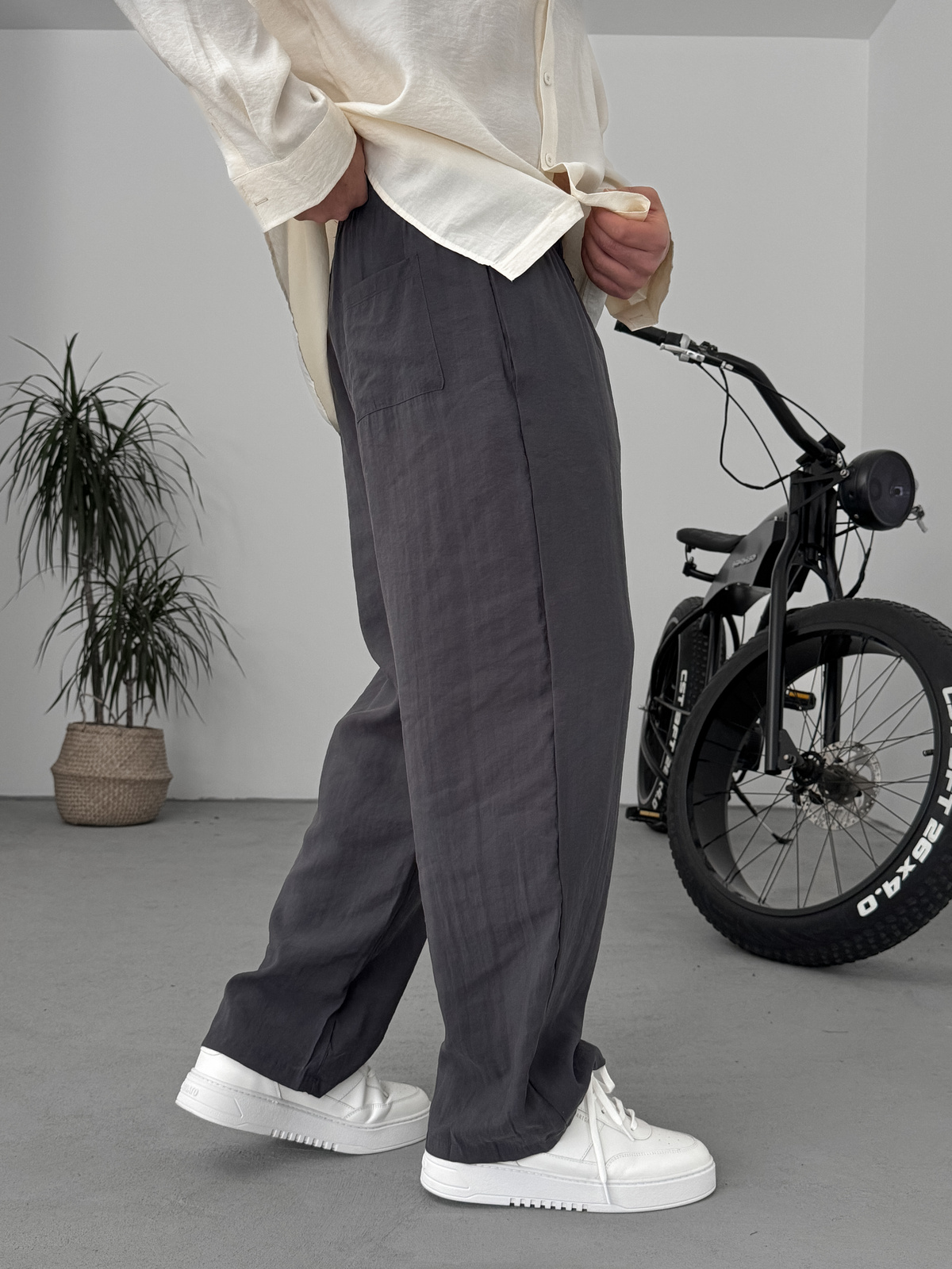 Antrasit Tensel Kumaş Bol Kalıp Pantolon YP-5024